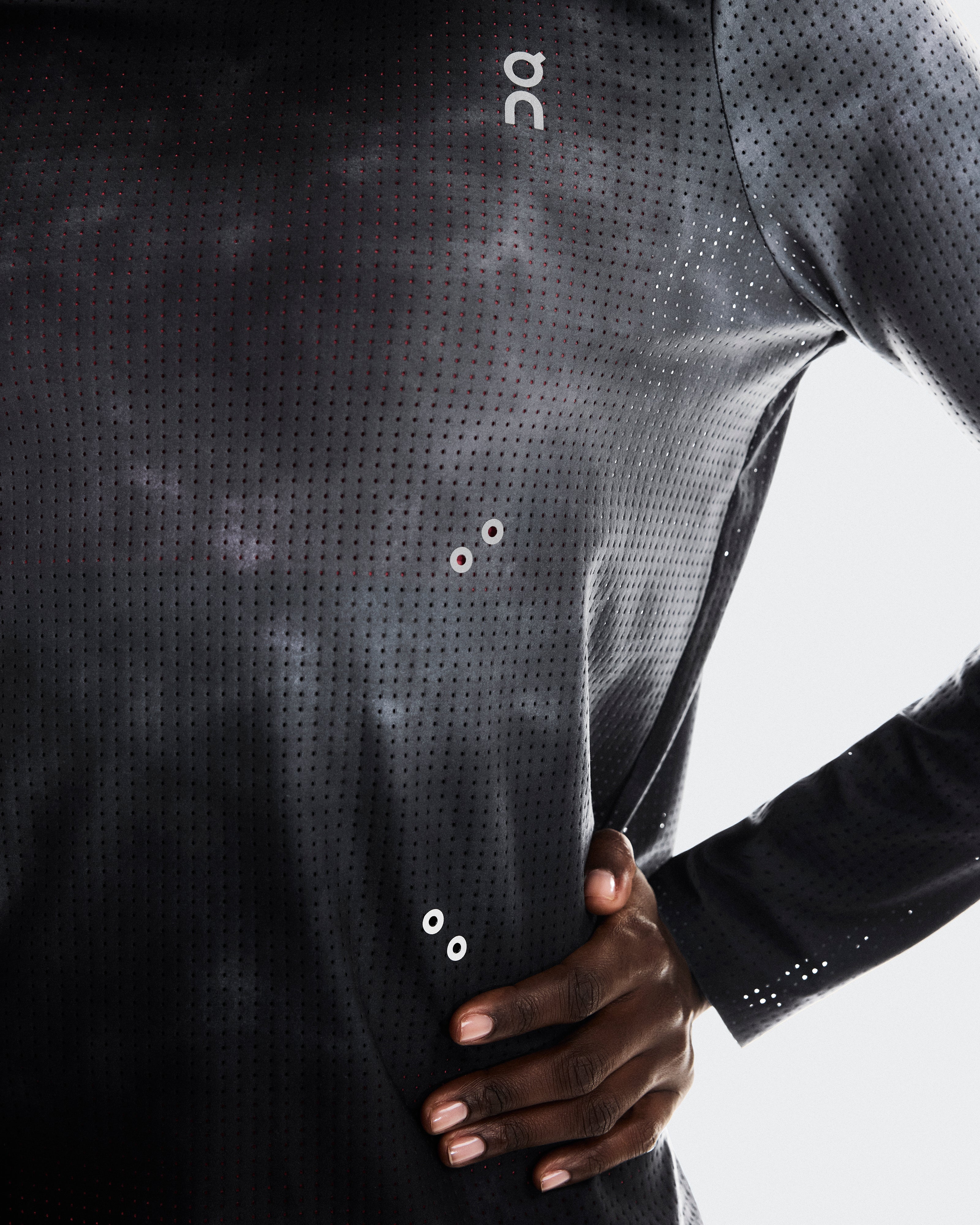 On Pace Mesh Long-T Black (Women'S)