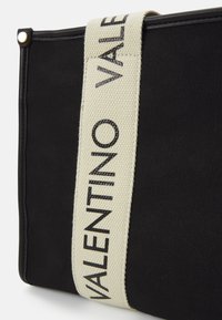 Valentino Candle Tote Bag Nero/Natur