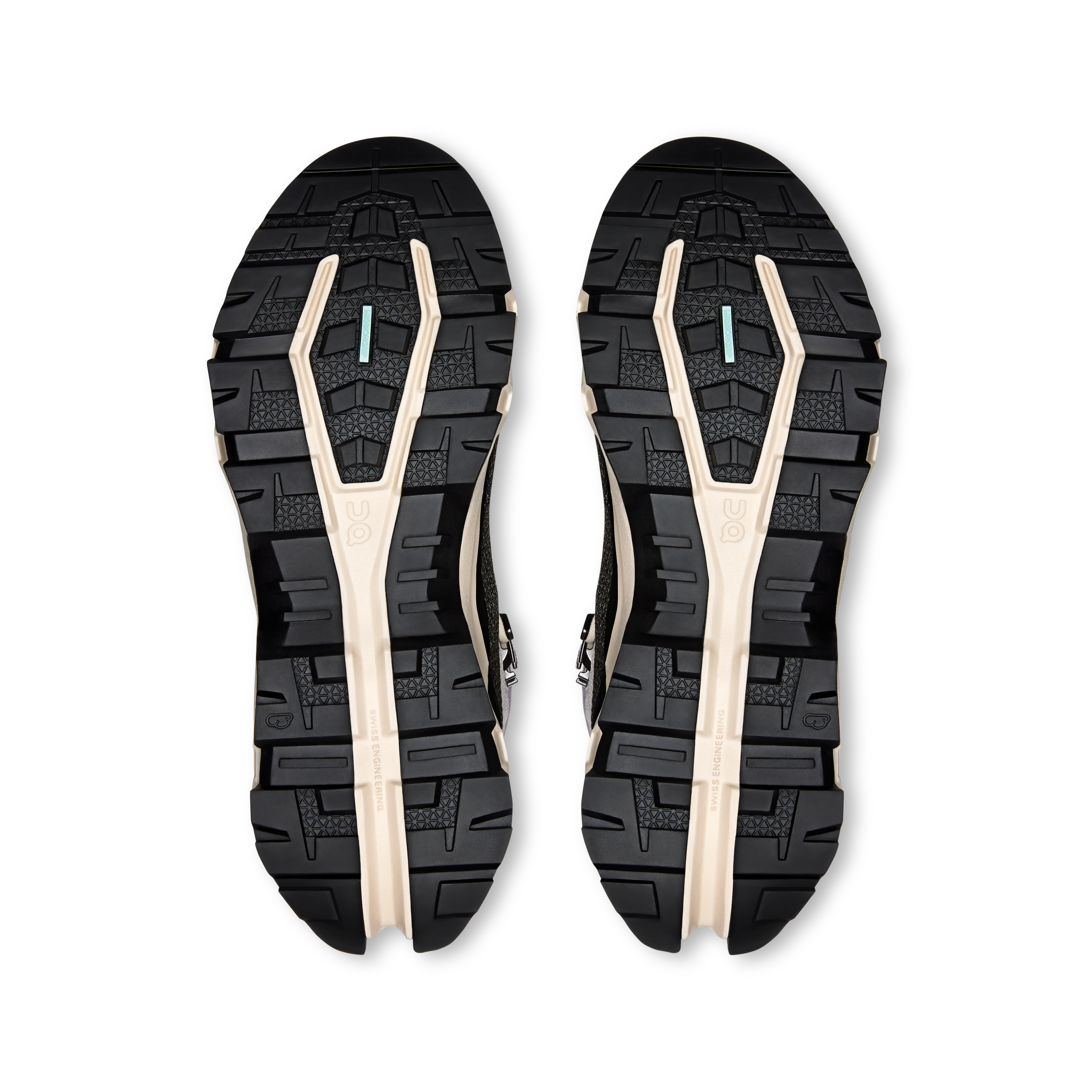 on running cloudrock trek waterproof silver cream (women's)
