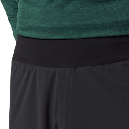 On Lightweight Shorts Black