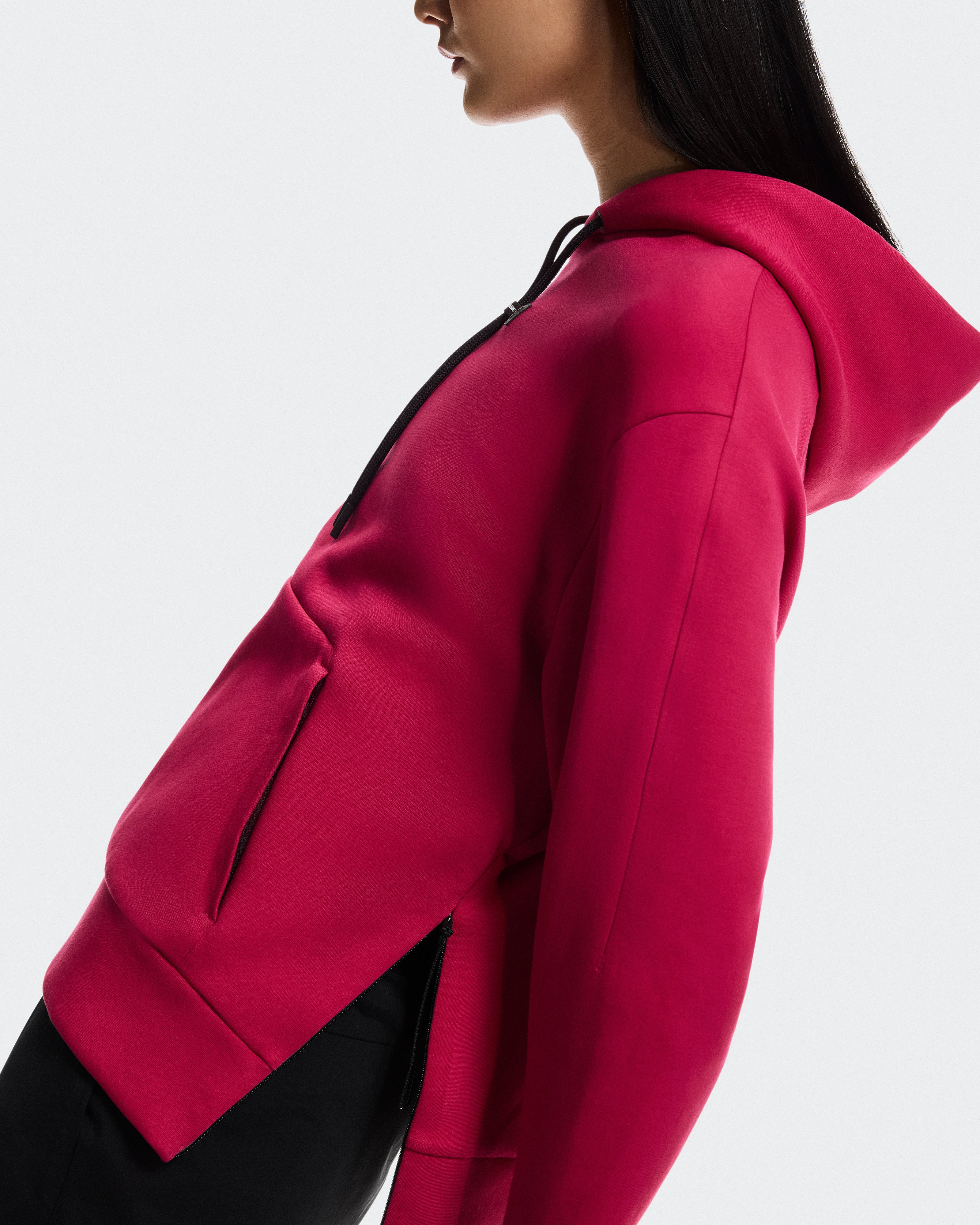 On Focus Tech Hoodie Grenadine (Women'S)