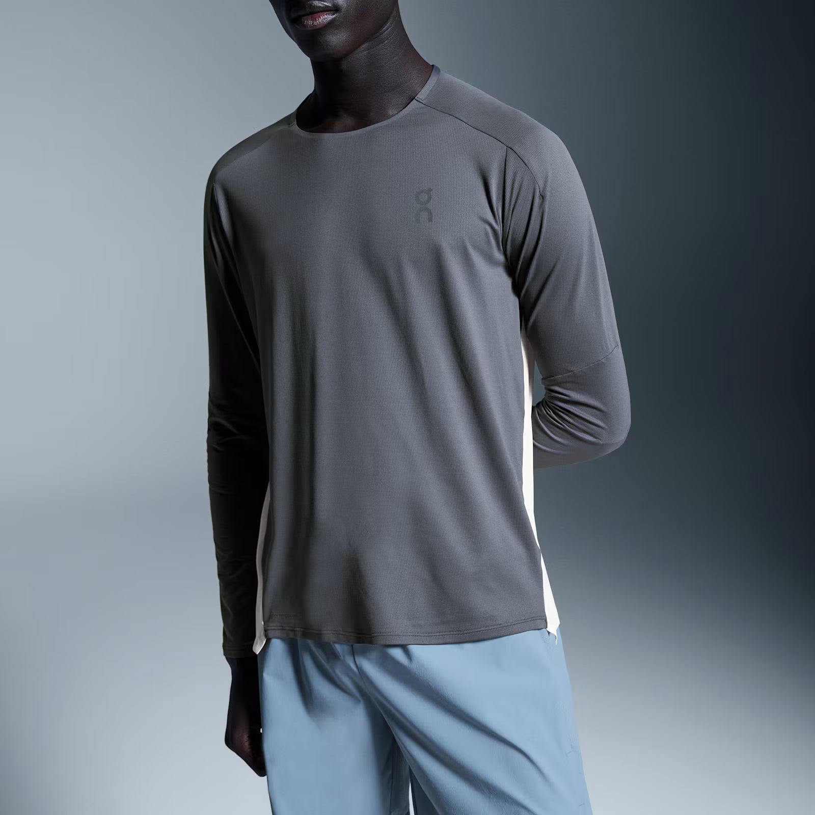 On 7" Performance Shorts Chambray