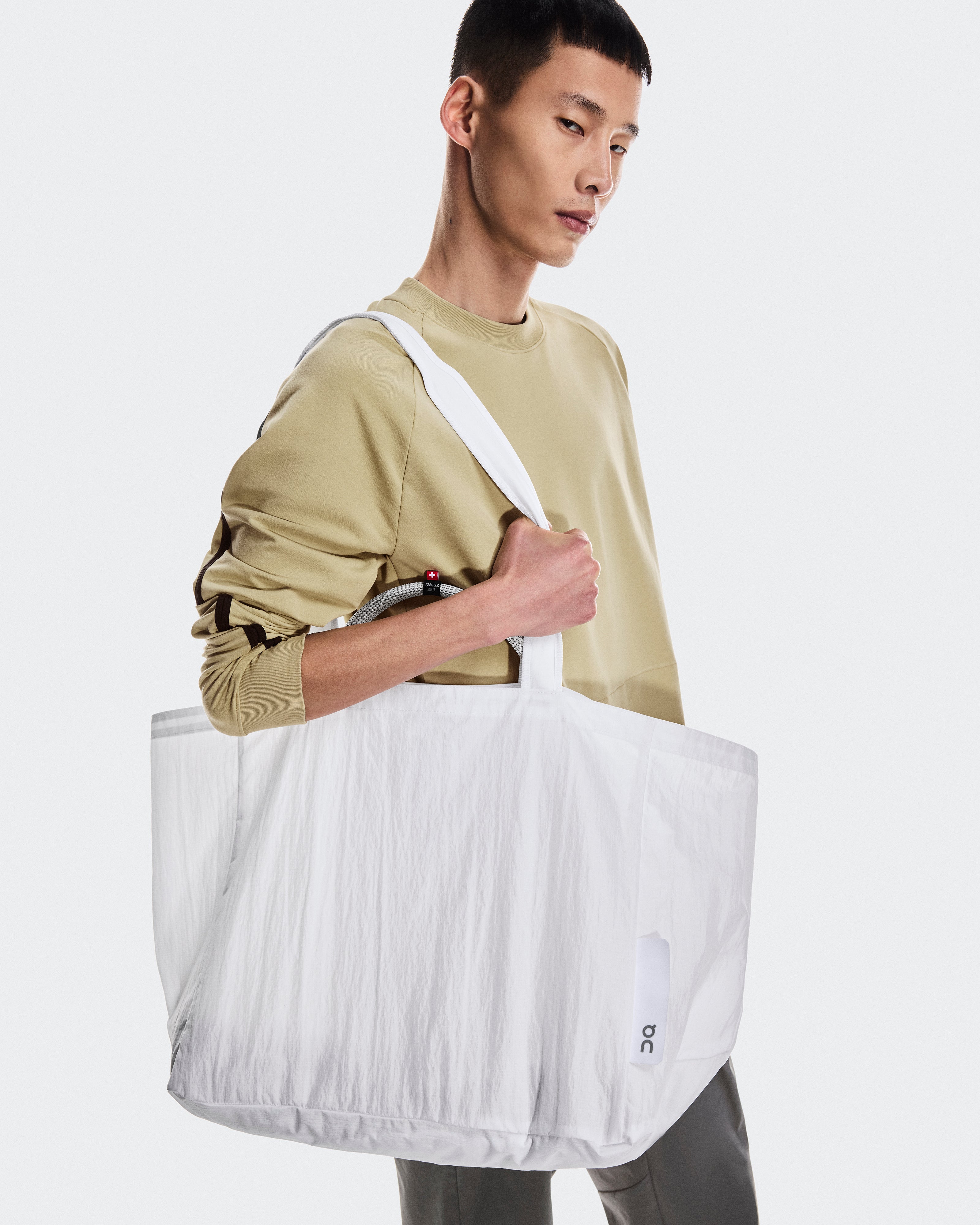 On Cargo Pack 60L White