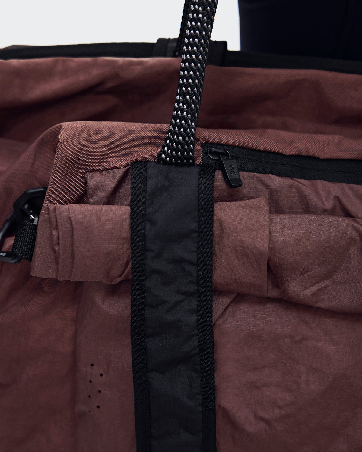 On Track Pack 40L Elite Cacao | Black
