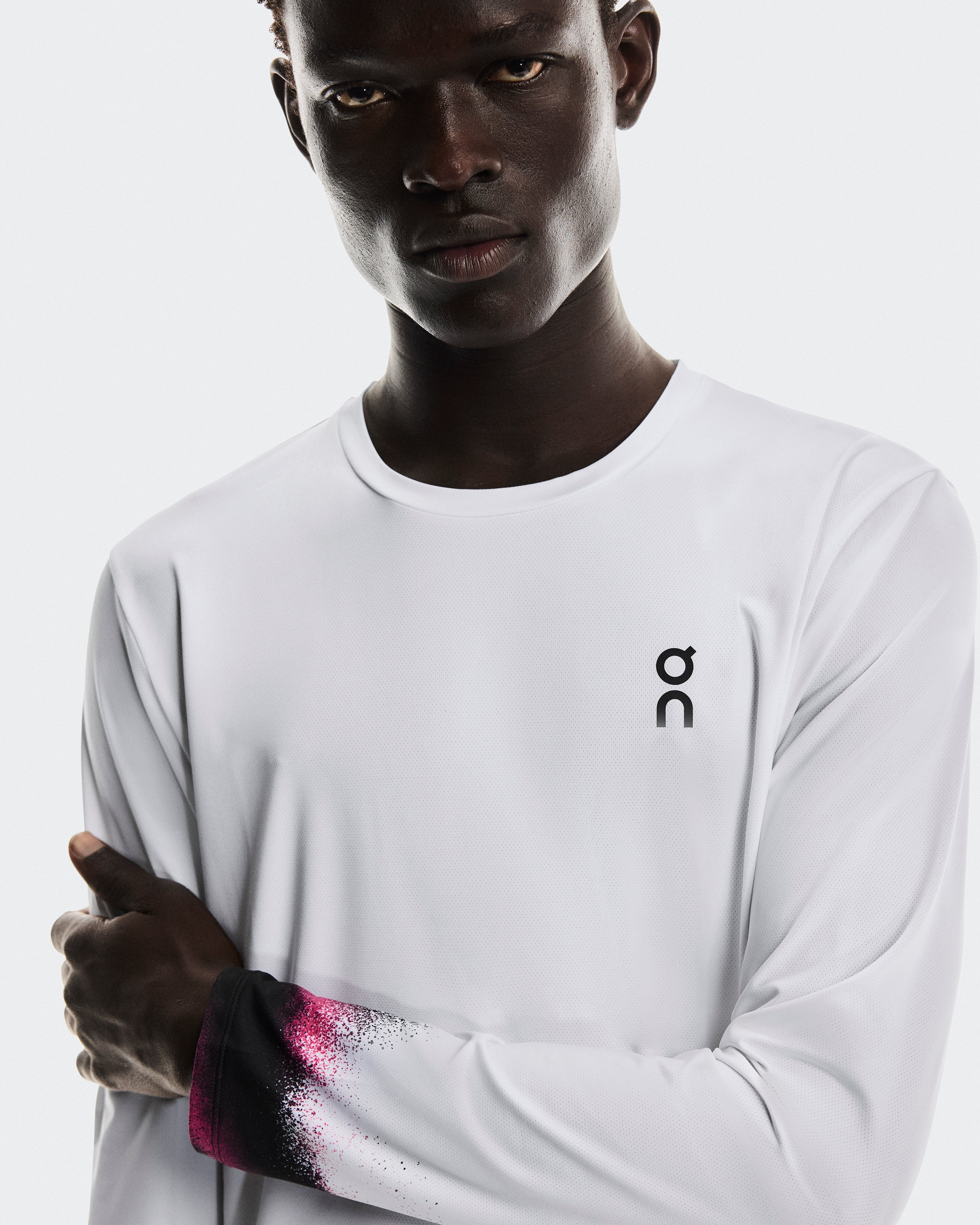 On Court Long-T White | Black