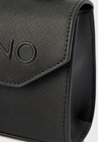Valentino Pandia Re Handbag Nero