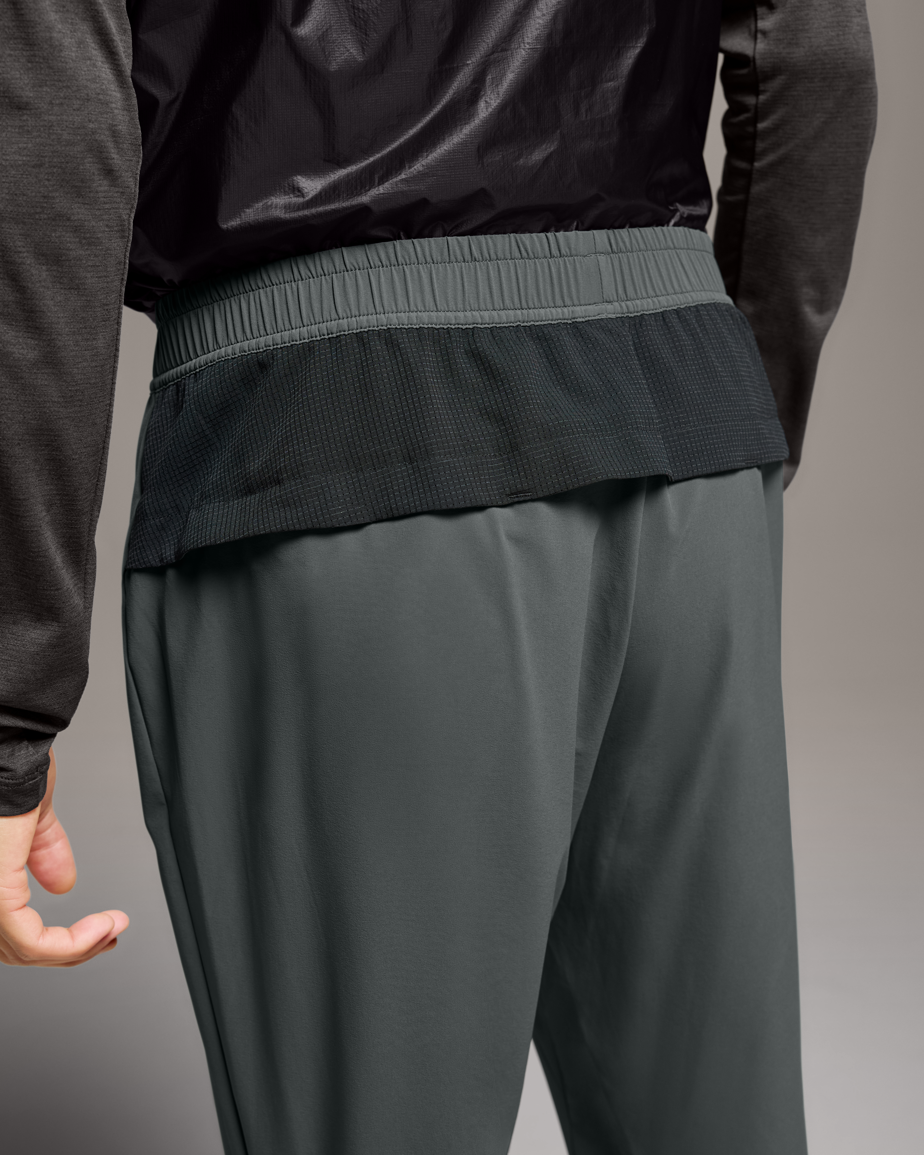on track pants Lead