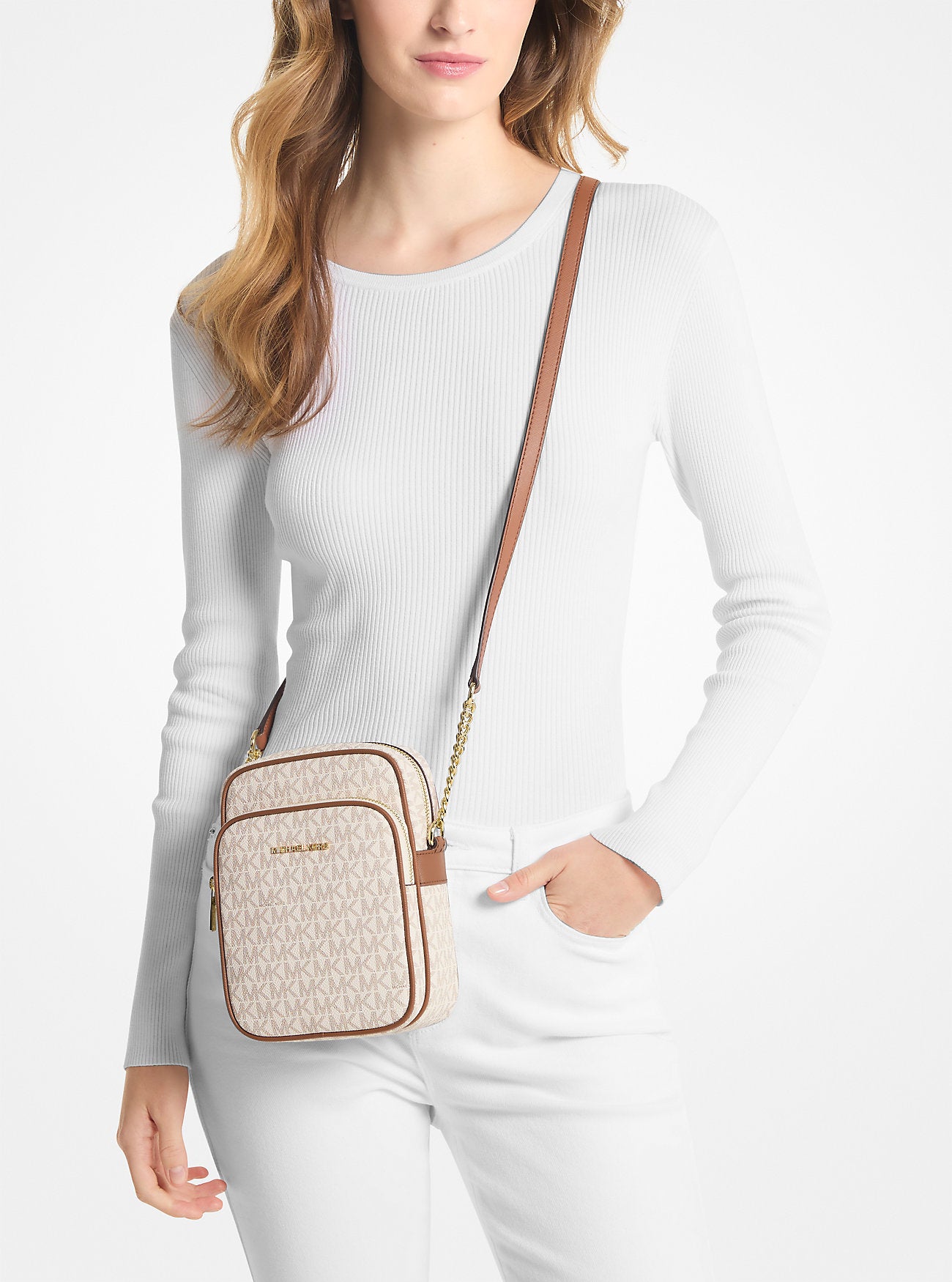 Jet Set Travel Medium Logo Crossbody Bag Vanilla Vanilla