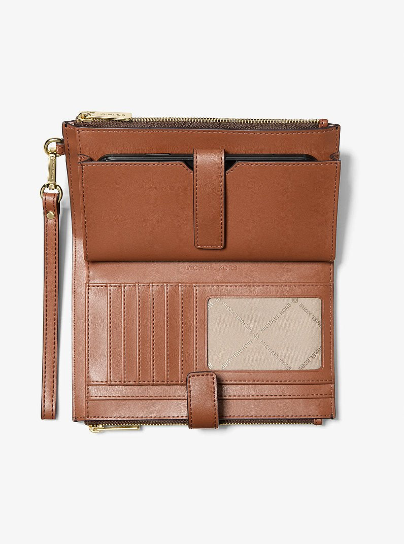 Jet Set Travel Signature Logo Smartphone Wallet Brown Brown