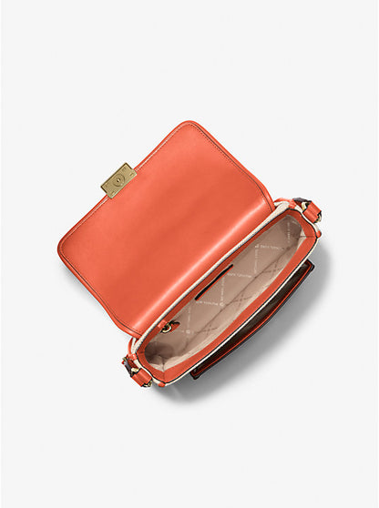Bradshaw Medium Canvas Messenger Bag Luggage