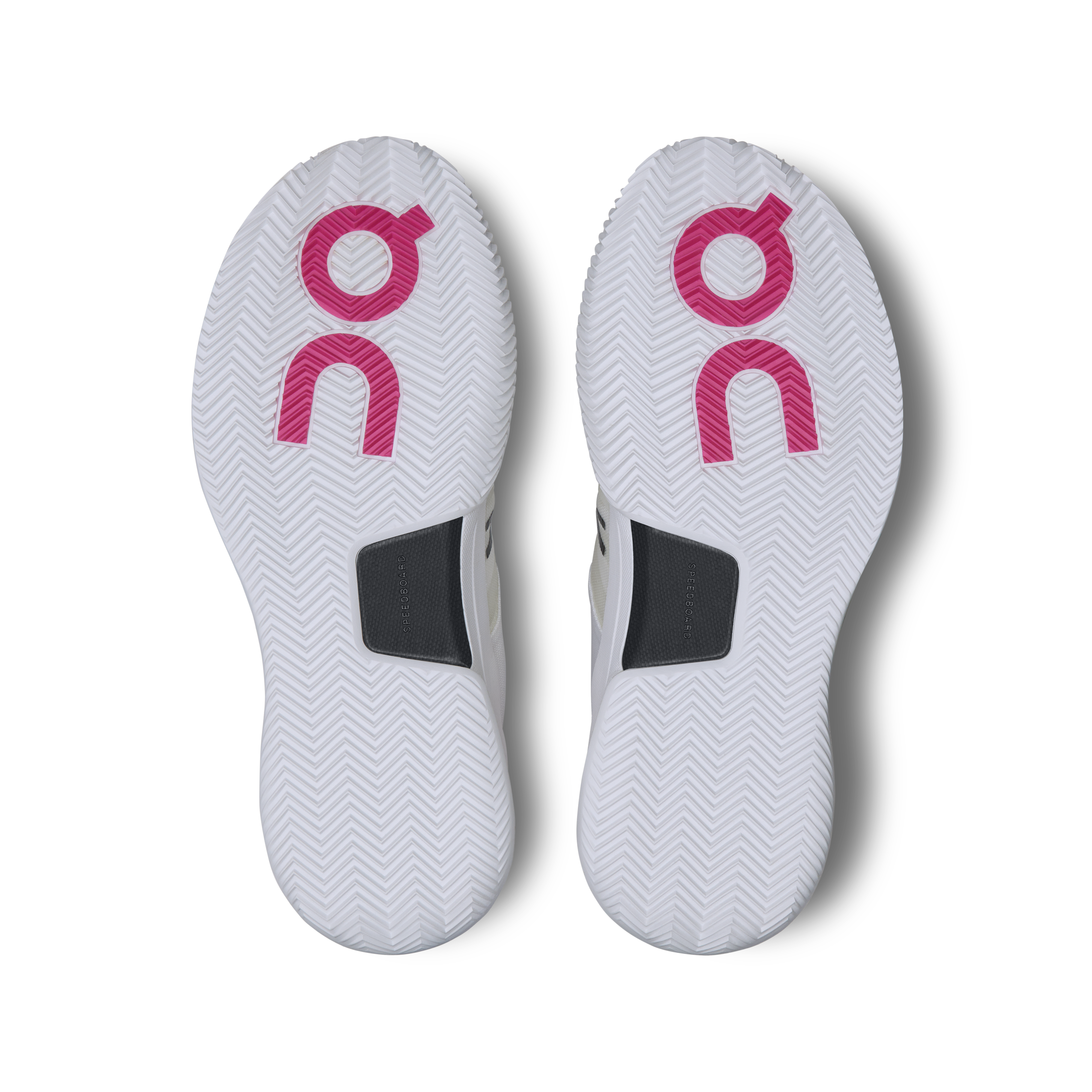 on running the roger pro 2 clay white pink (women's)