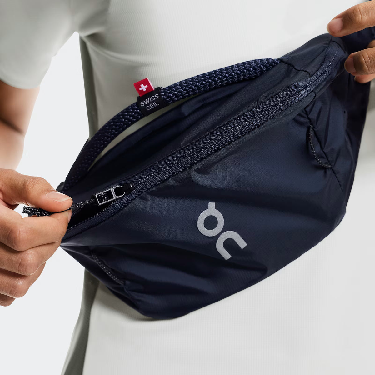 On Waist Pack 2L Lite Navy