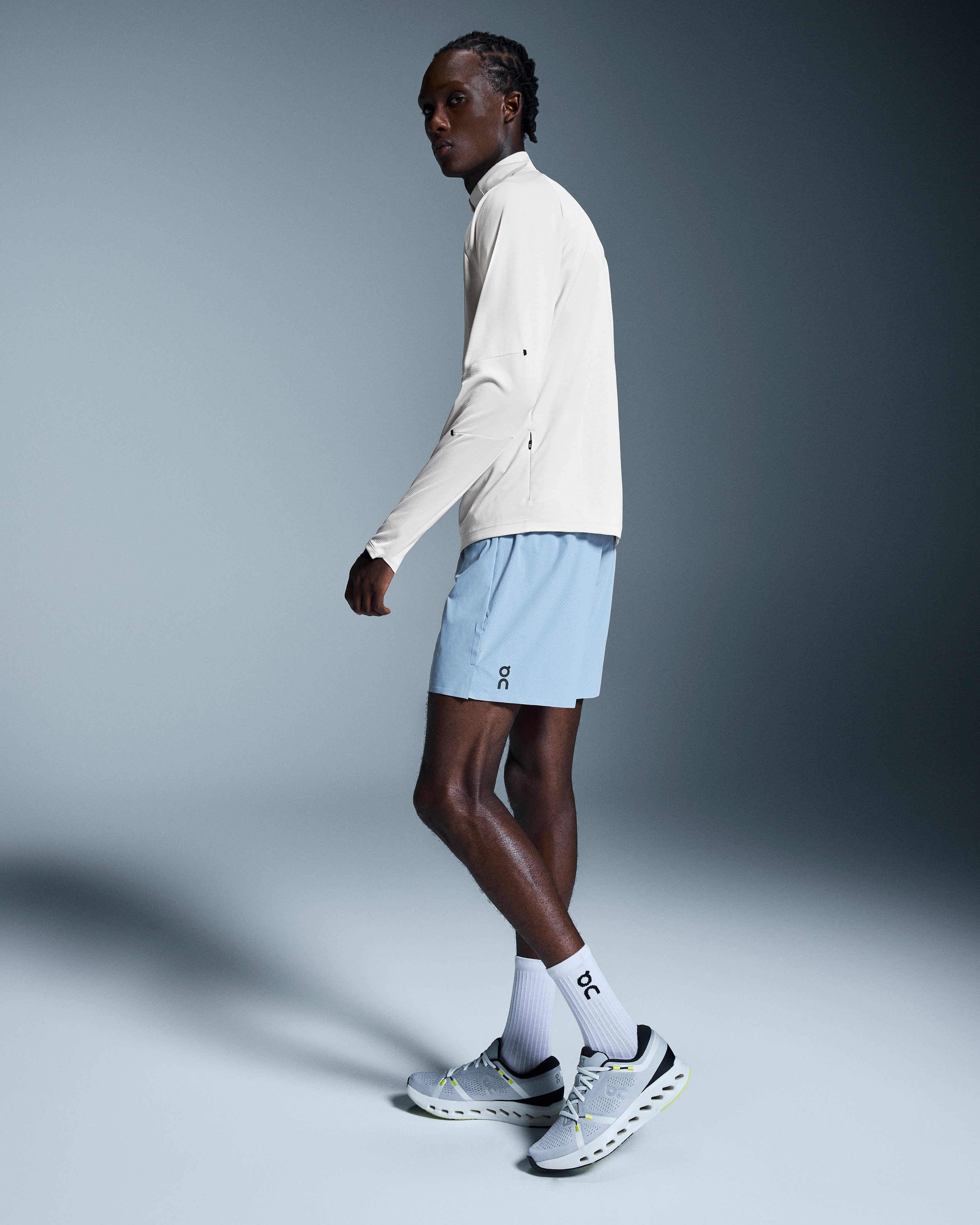 on 5" performance shorts Chambray