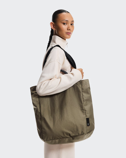 On Tote Pack 25L Olive | Black
