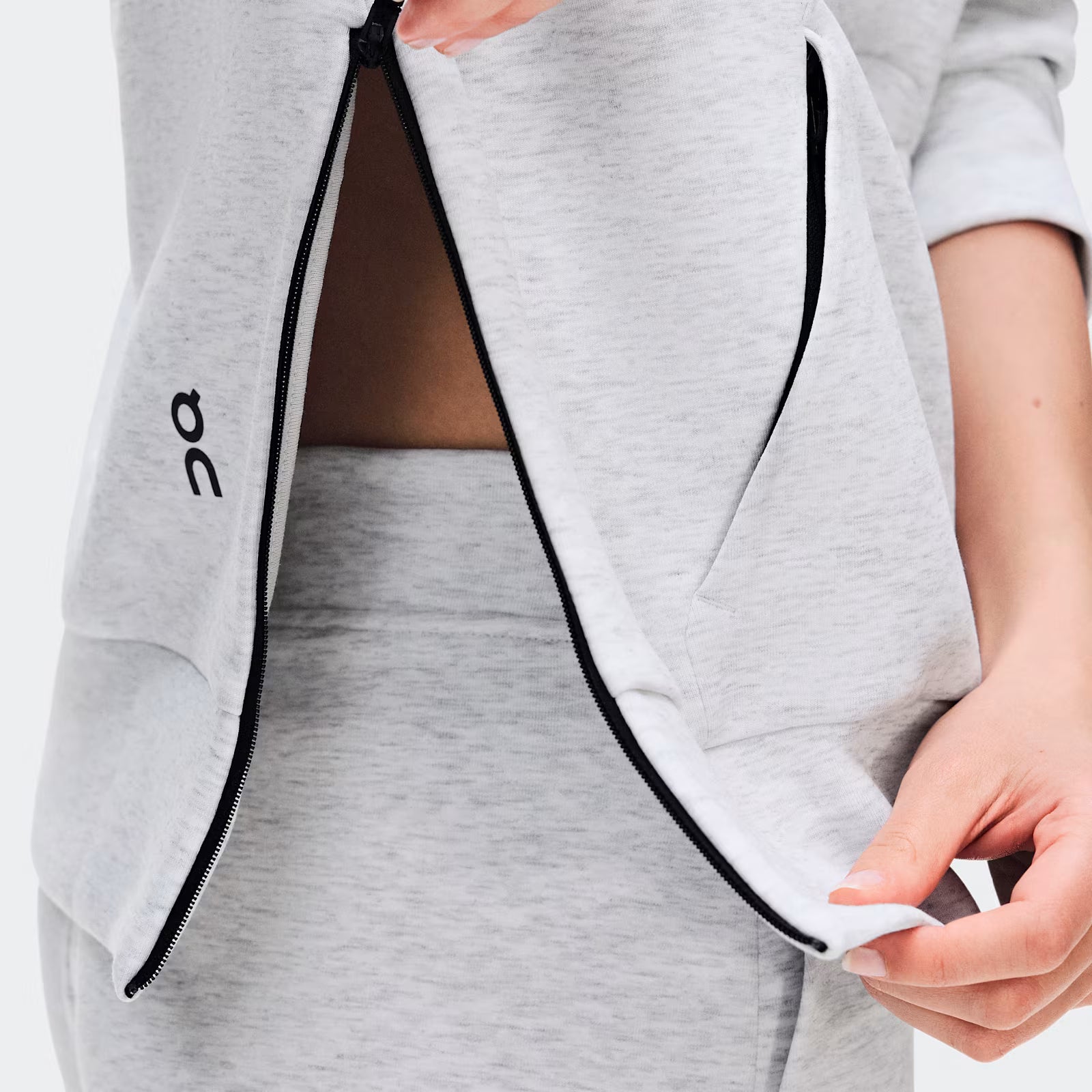 On Focus Tech Hoodie Crater (Women'S)