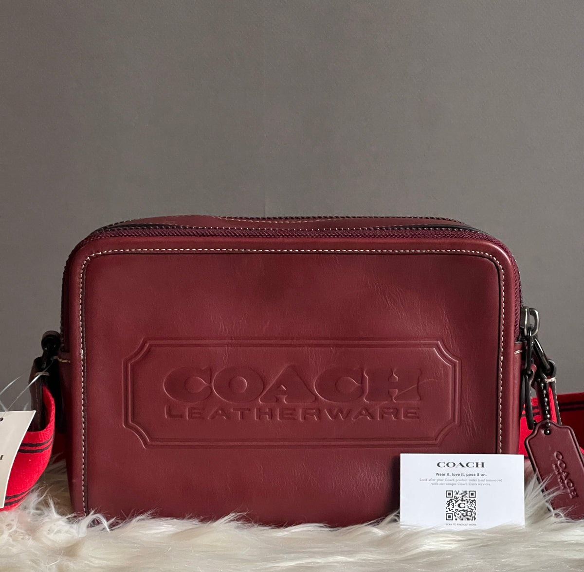 Club De Mode Coach Charter Crossbody 24 With Coach Badge