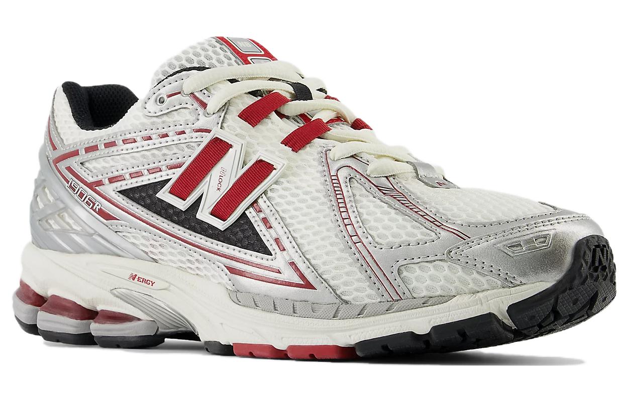 スニーカー New Balance 1906R Silver llic Classic Crimson New Balance 1906R Sneaker - Silver Metallic/Classic Crimson
