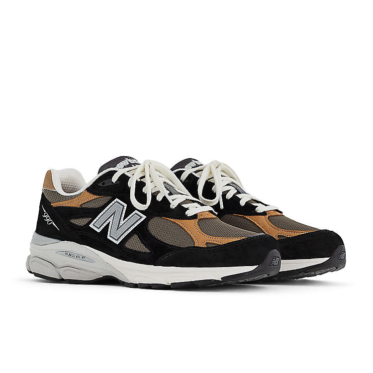 New Balance 990v3 MiUSA Black Tan