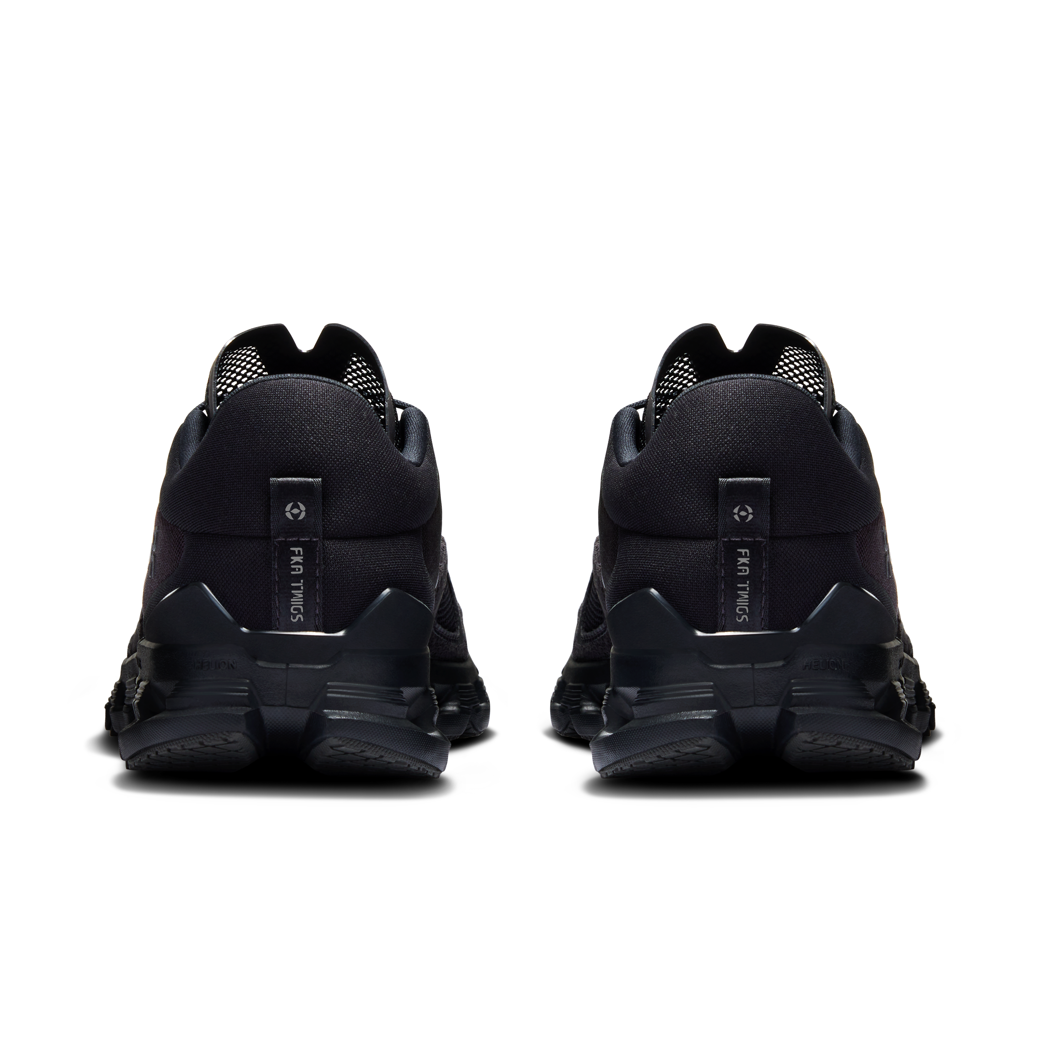 on running cloud x fka black (women's)