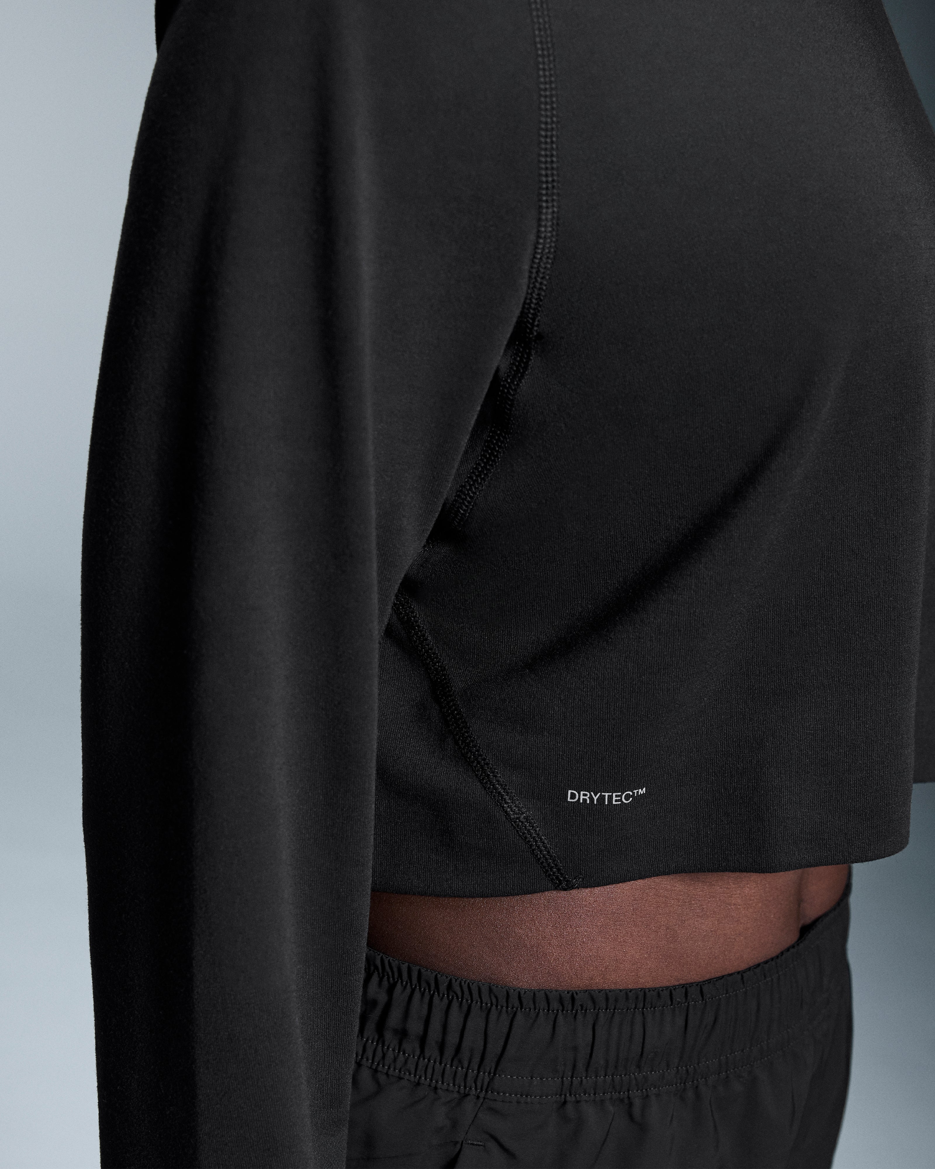 on active long-t crop Black (Women's)