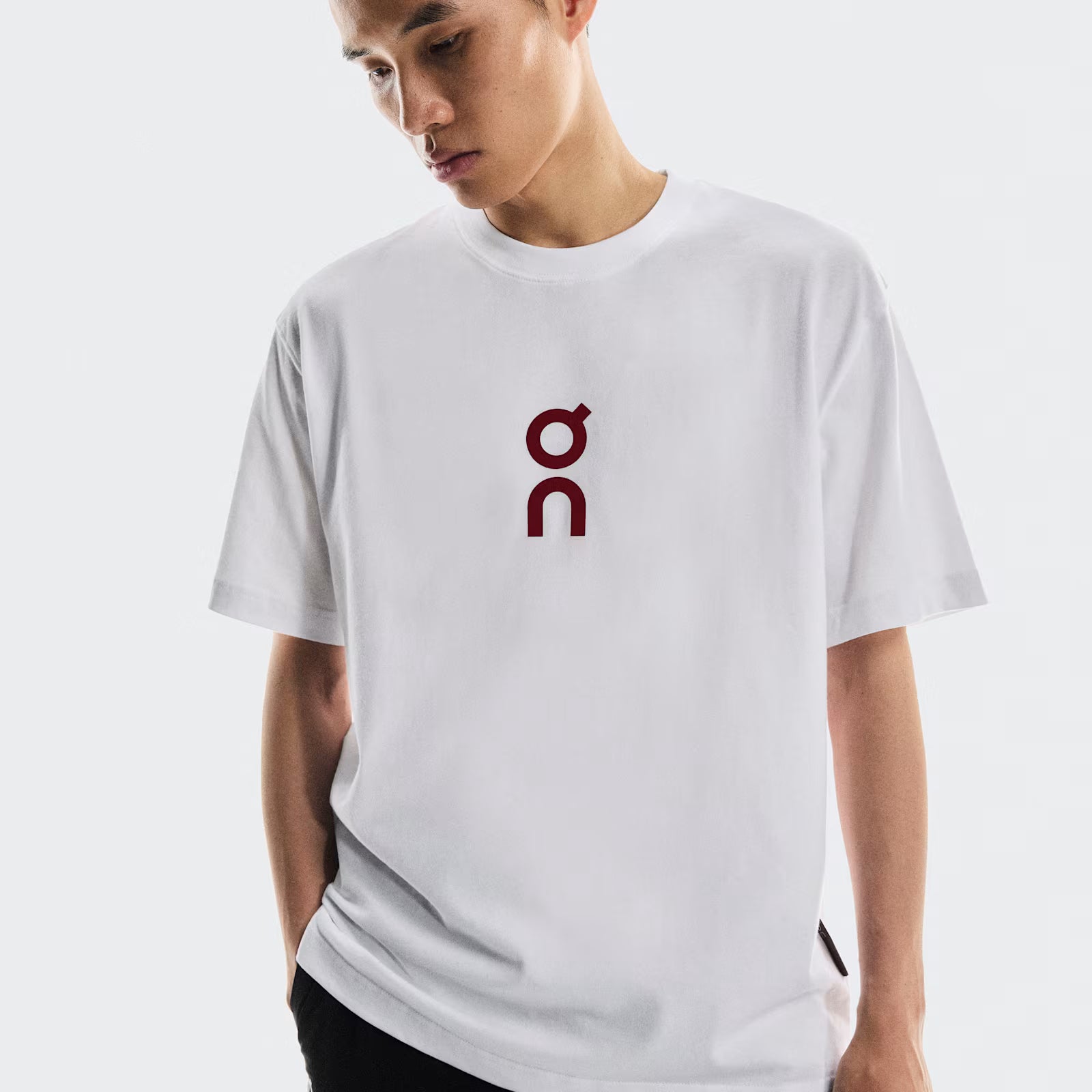 On Club-T White