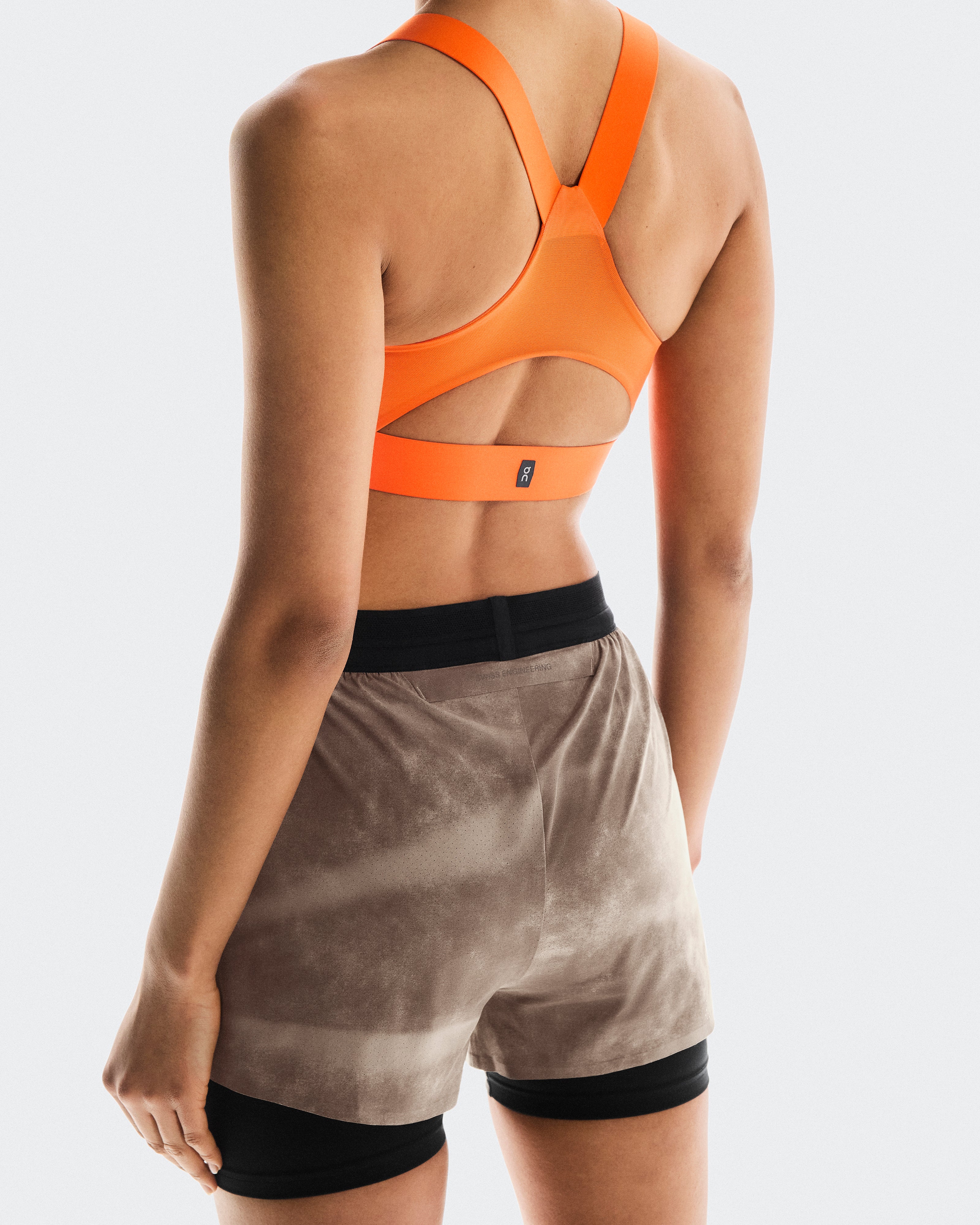 on 3" performance shorts aop Cinder | Black (Women's)