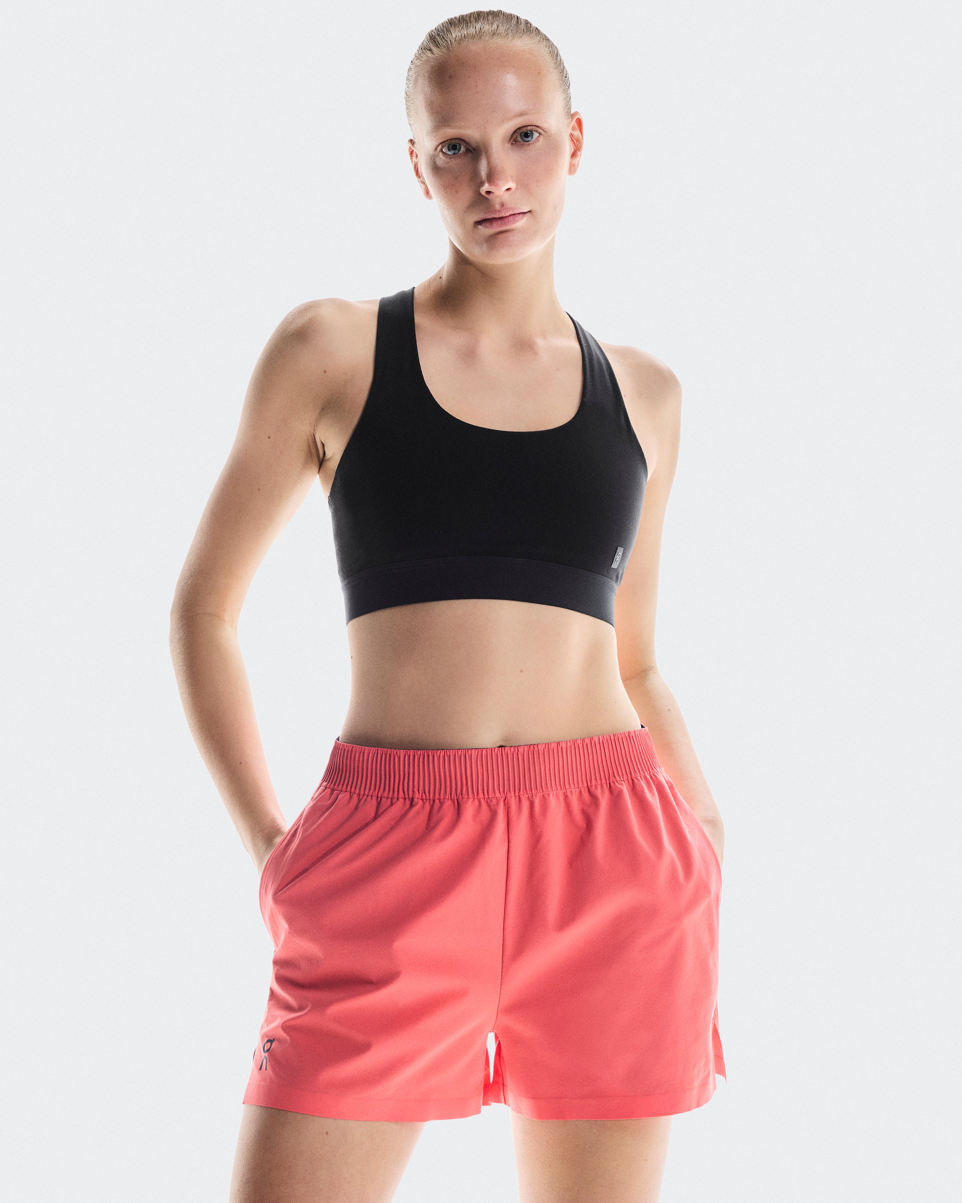 On Focus Shorts Coral (Women's)