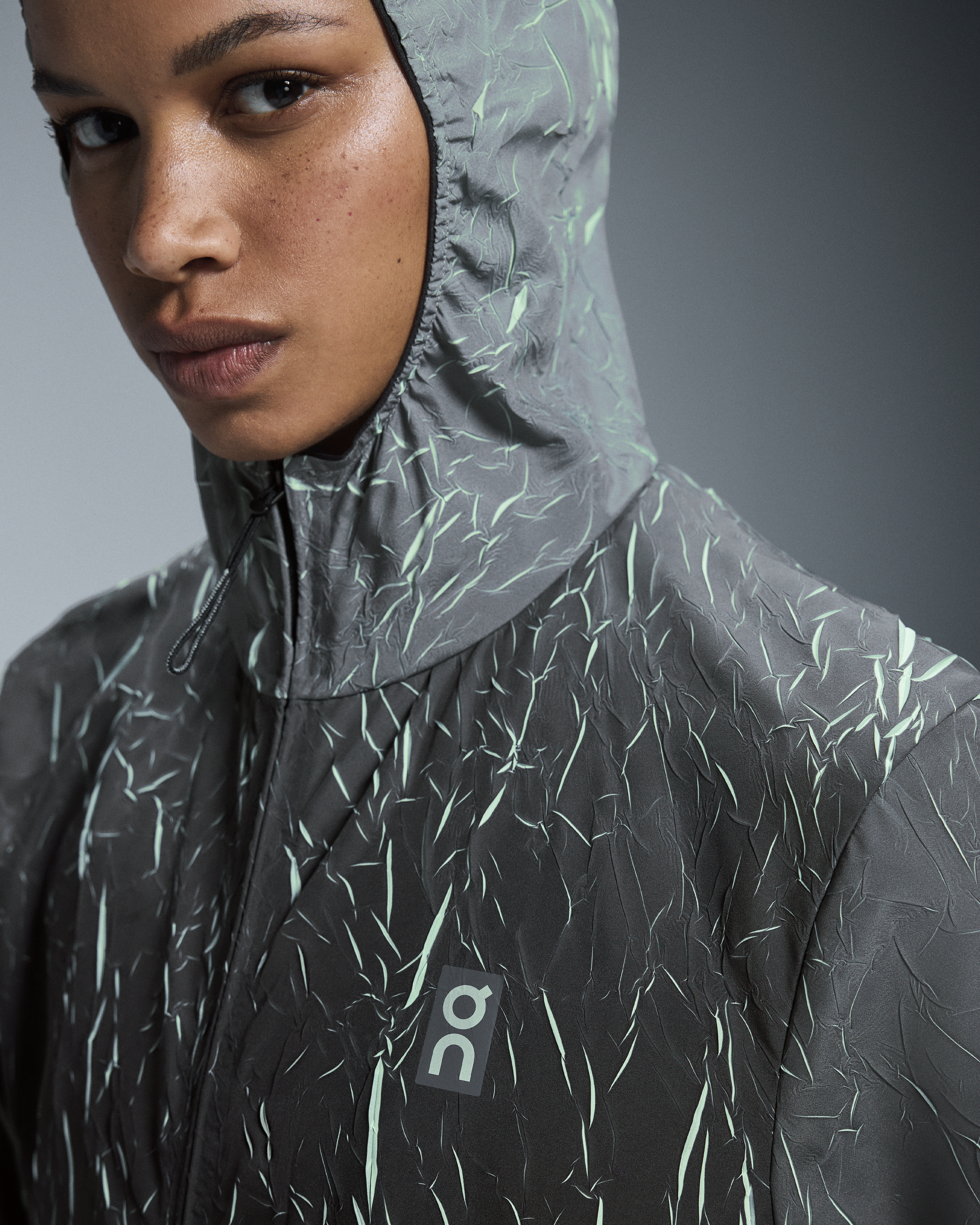 on pace run jacket Black | Lima (Women's)