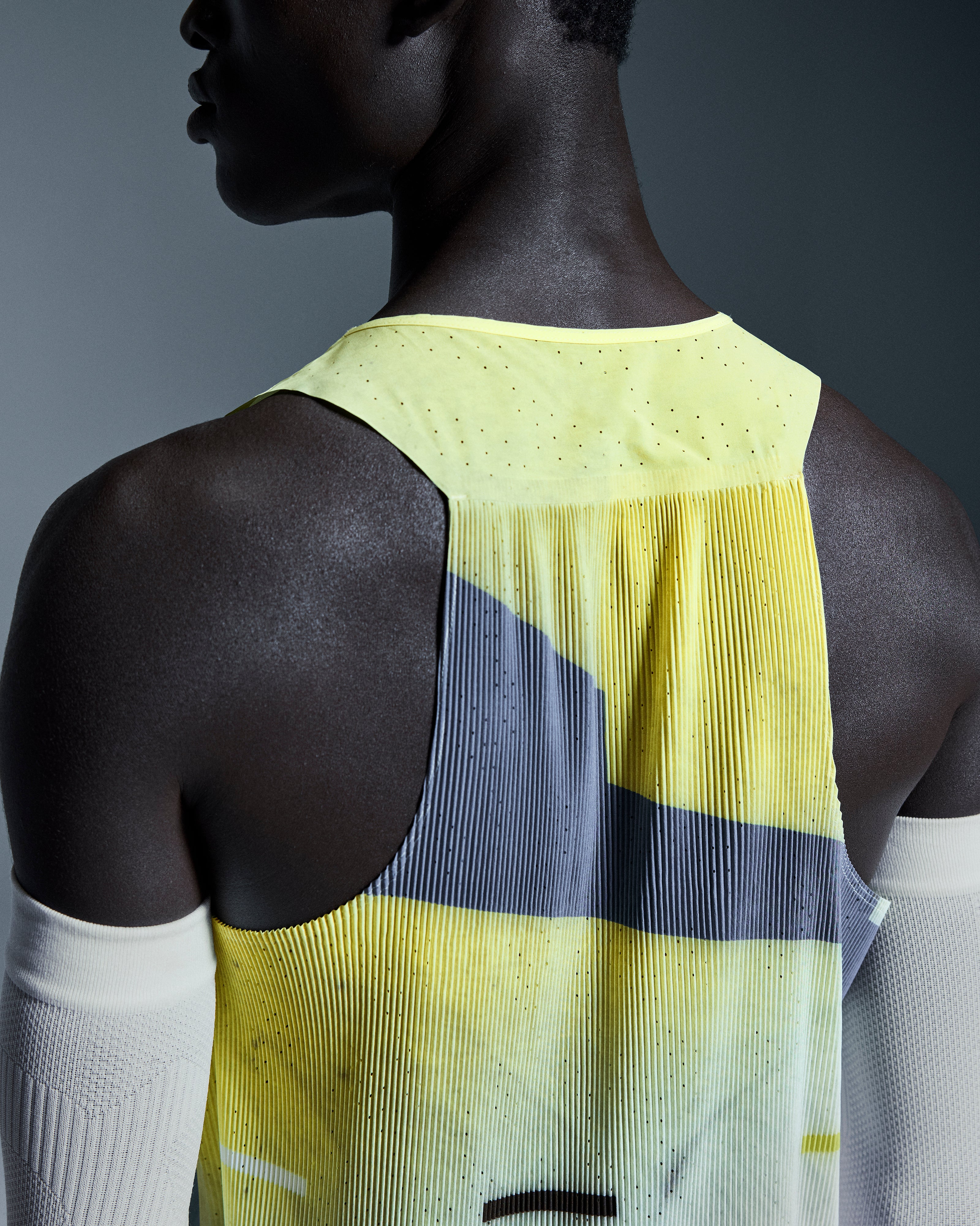 On Race Singlet Limelight | Glacier