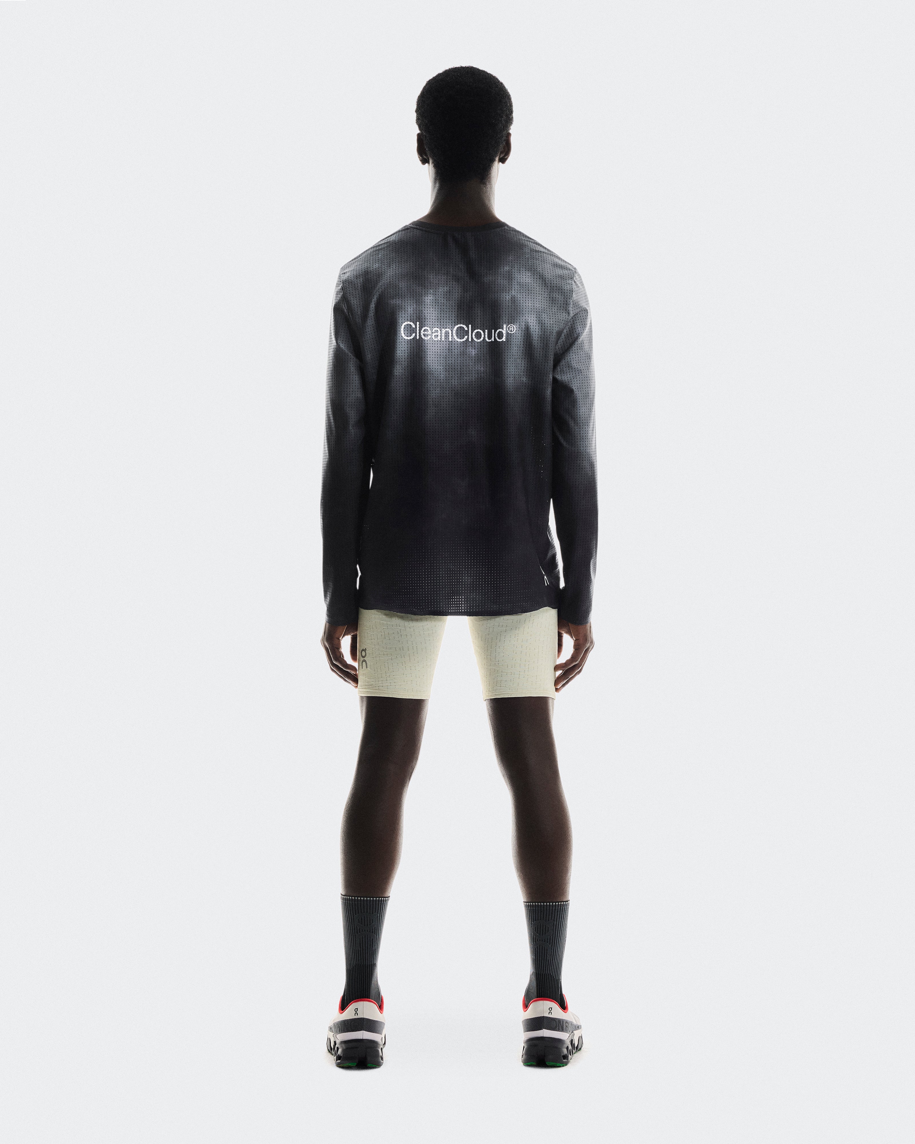 on pace mesh long-t Black