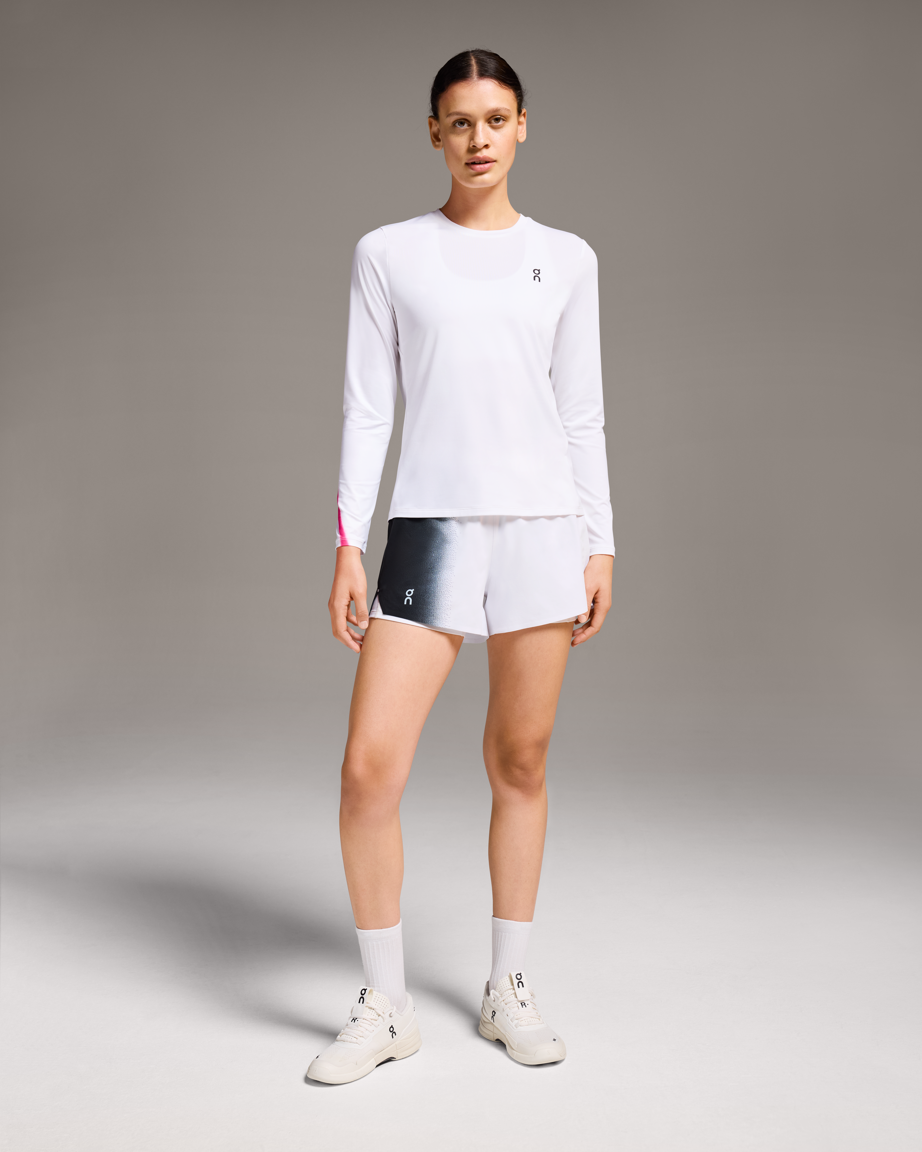 On Court Long-T White (Women'S)