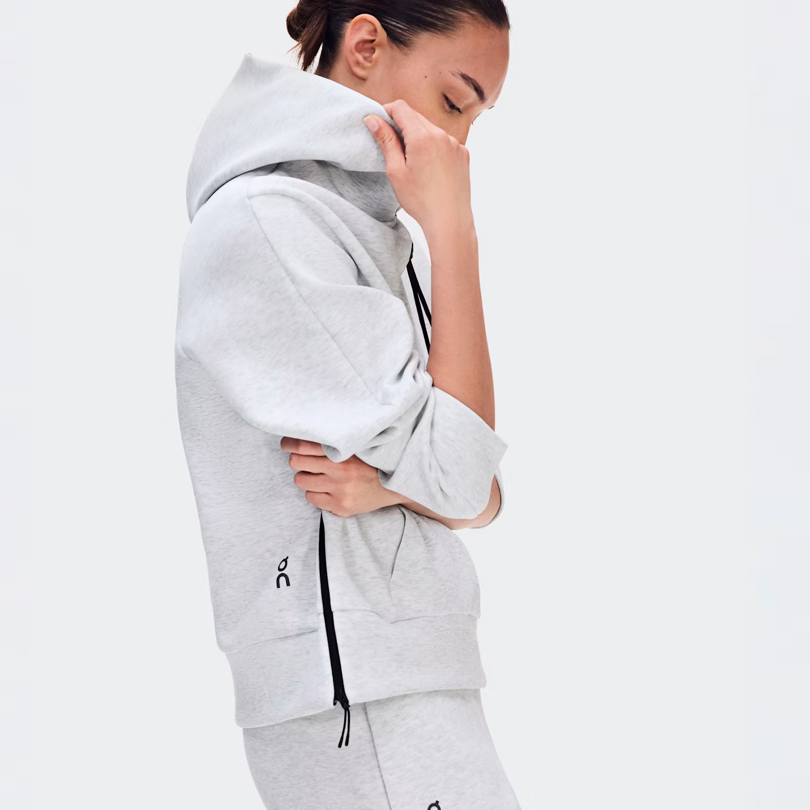 On Focus Tech Hoodie Crater (Women'S)