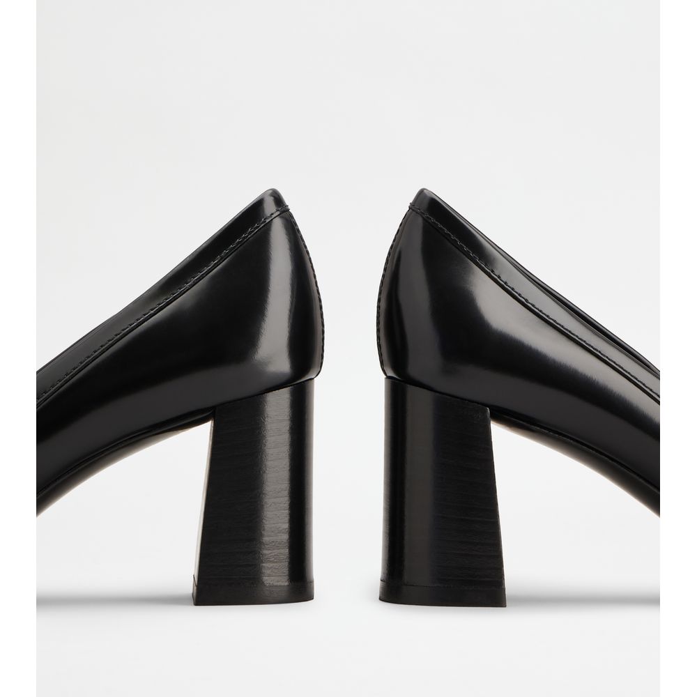 Tods Pumps In Leather Black Womens
