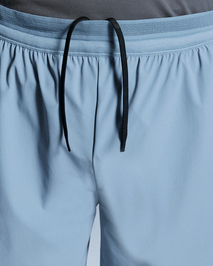 On 7" Performance Shorts Chambray