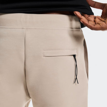 On Focus Tech Sweatpants Desert