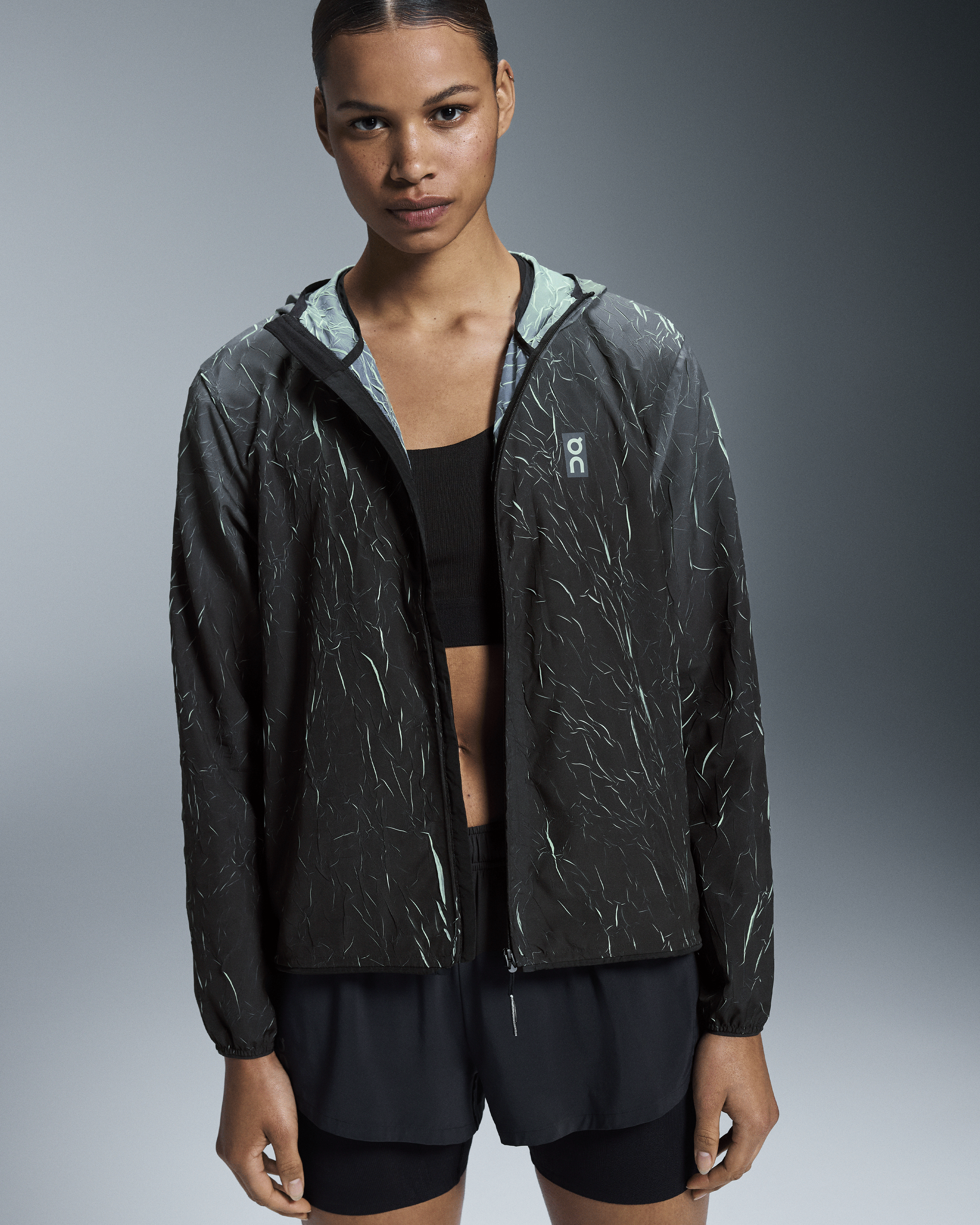 on pace run jacket Black | Lima (Women's)