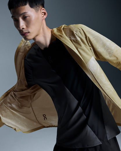 On Ultra Jacket White | Caper