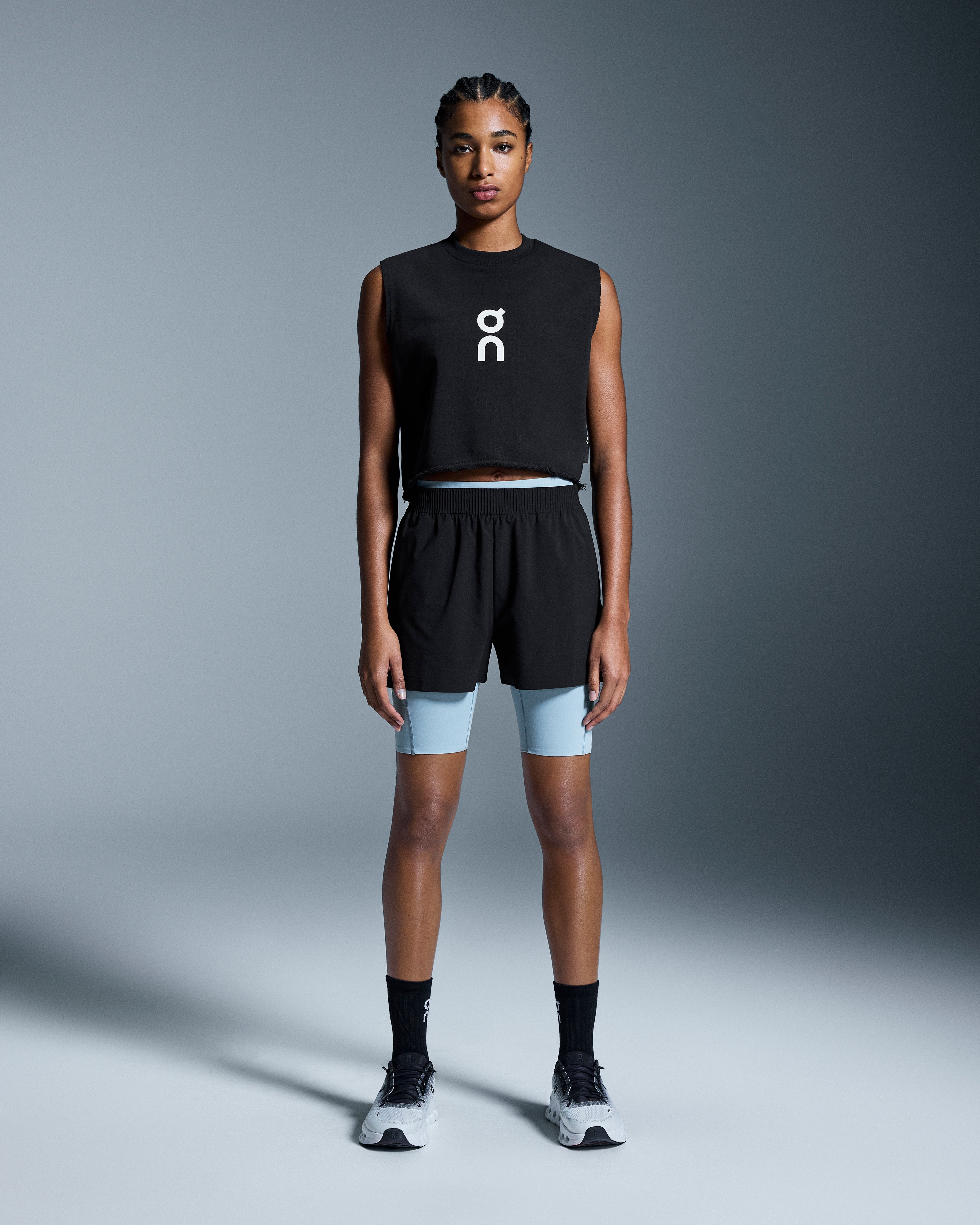 On Club Crew Crop Black (Women's)