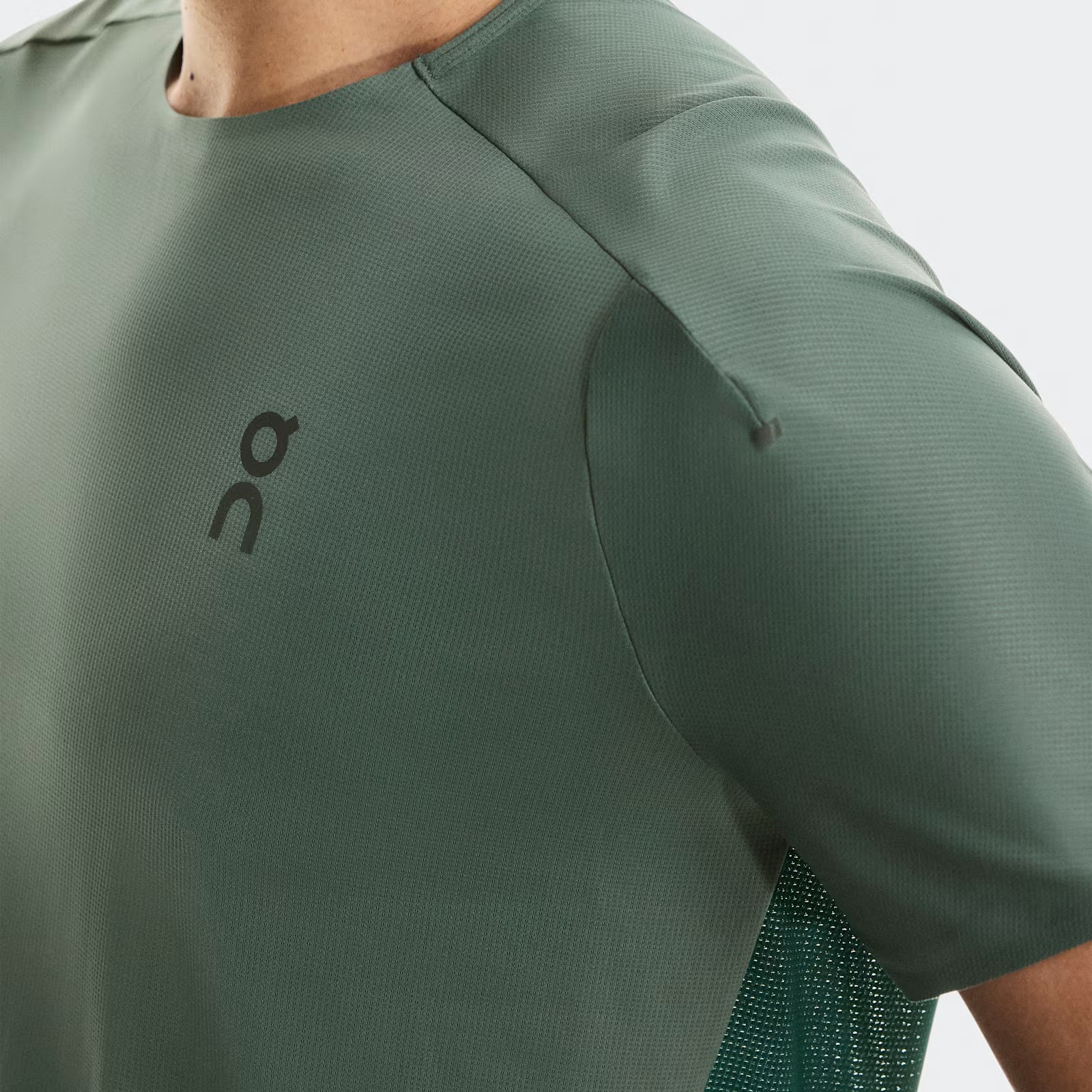On Performance-T Olive | Spirulina