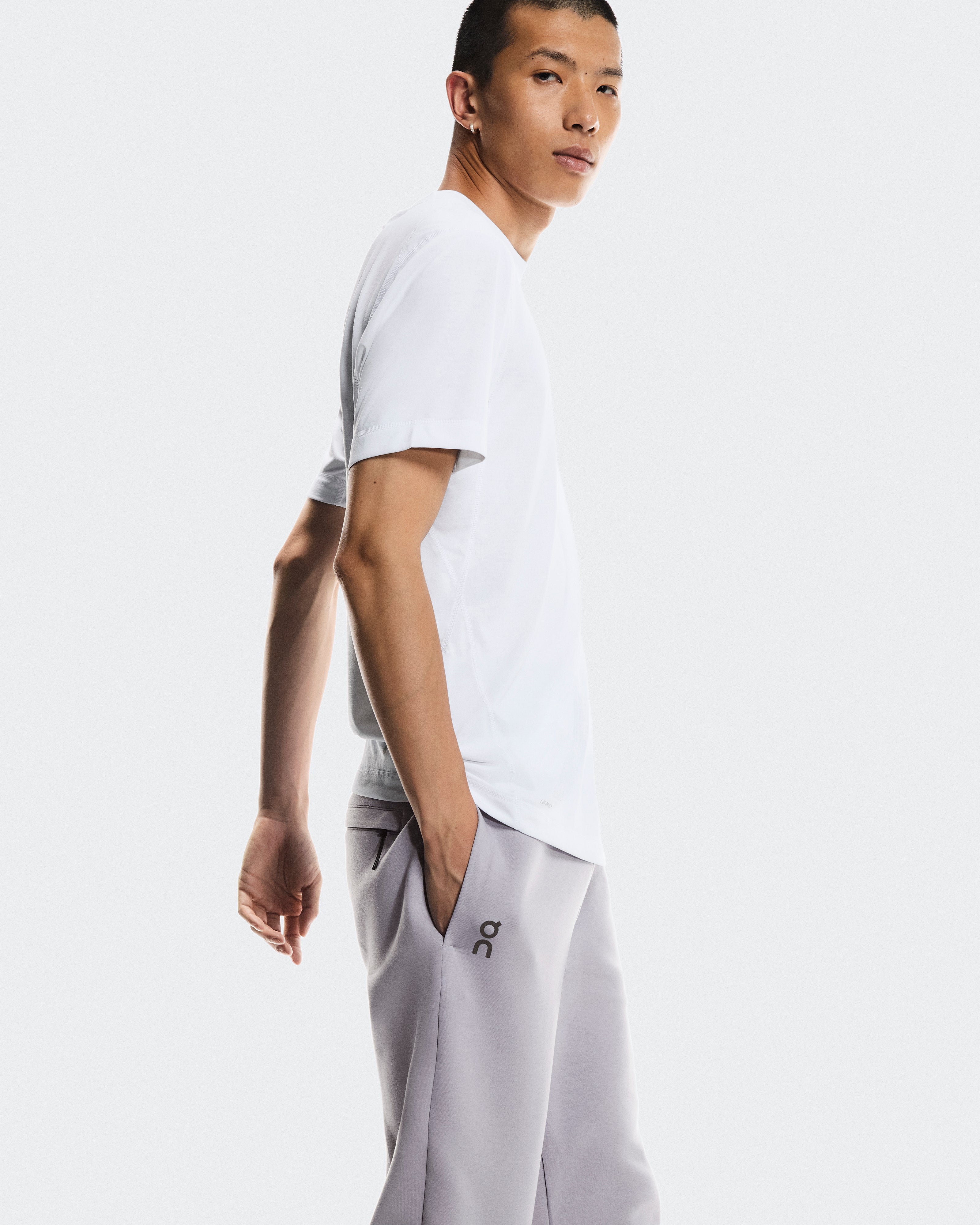 On Focus Tech Sweatpants Lilac