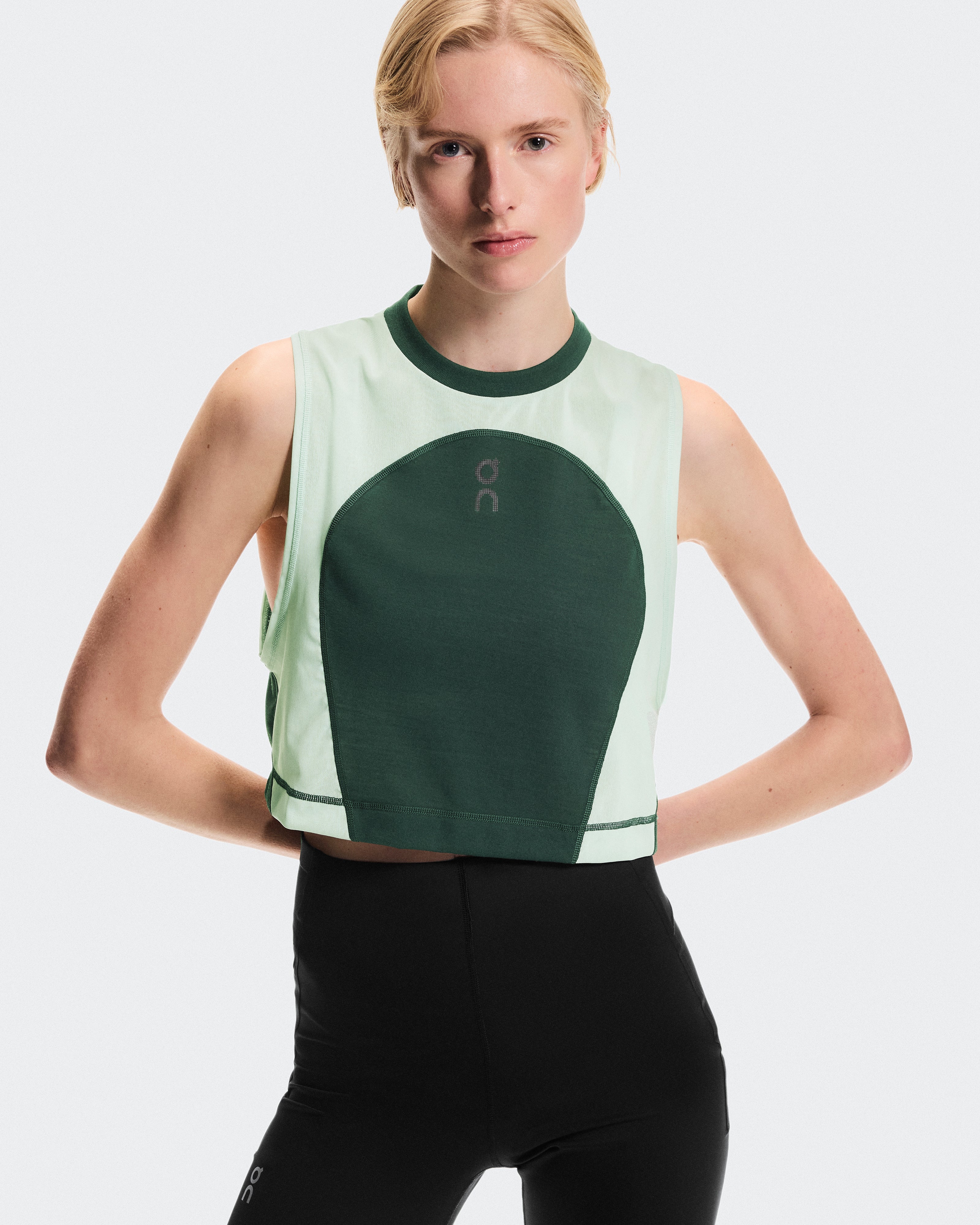 On Train Volt Tank Obsidian (Women'S)