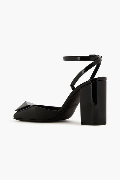Valentino Garavani One Stud Patent-Leather Pumps Black Women's