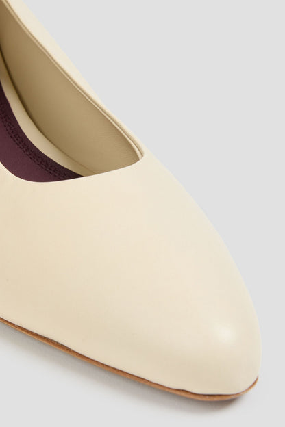 Neous Fera Leather Pumps Cream Women's
