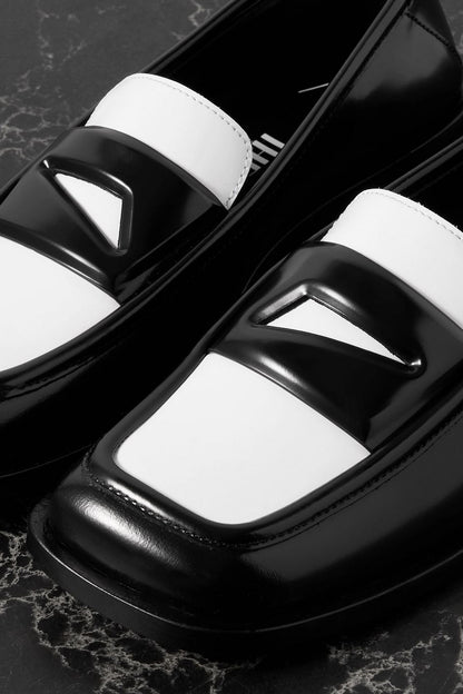 The Attico Amanda Logo-Debossed Two-Tone Leather Loafers Black Women's