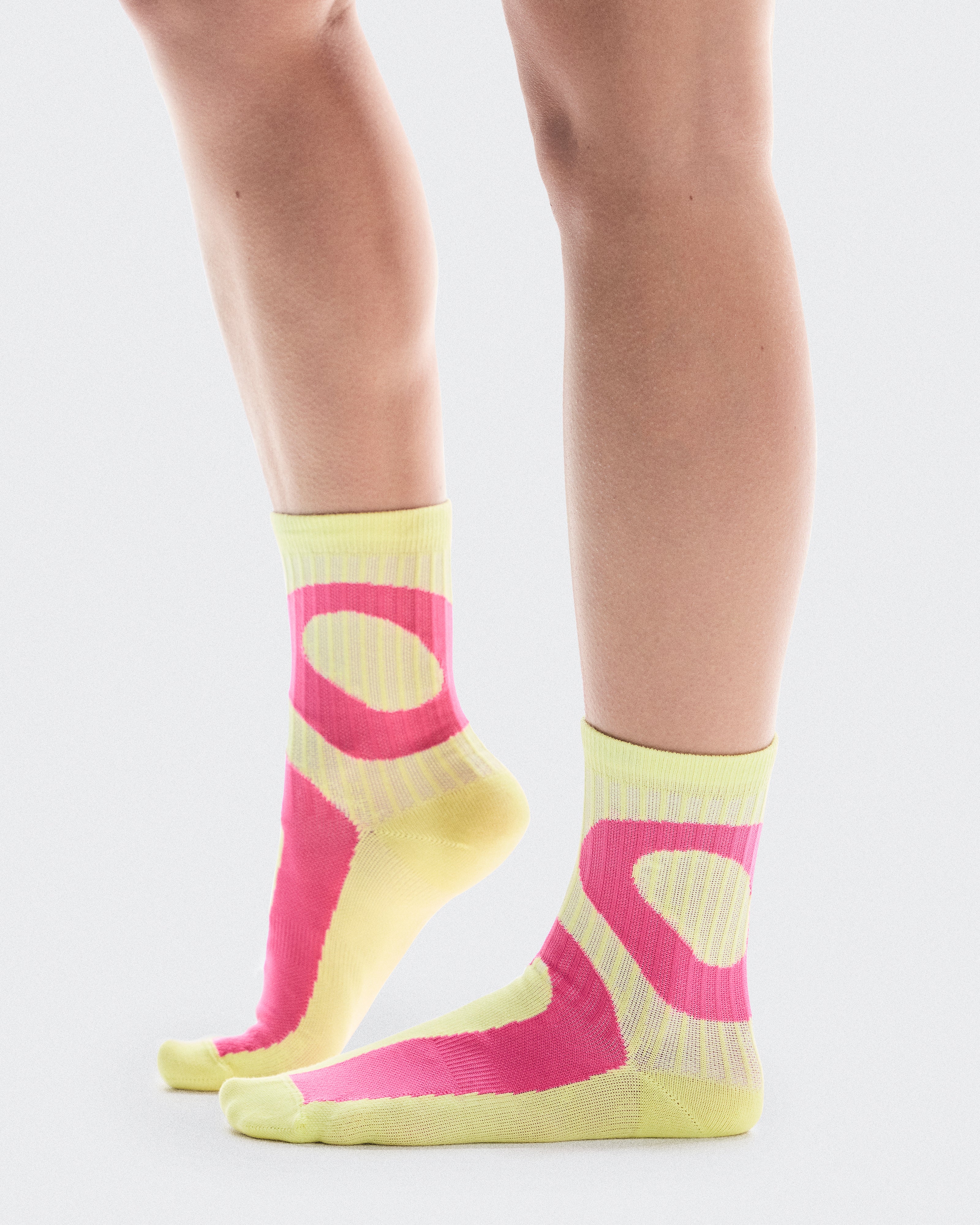 On Liquid Logo Sock High 2P Limelight | Pink