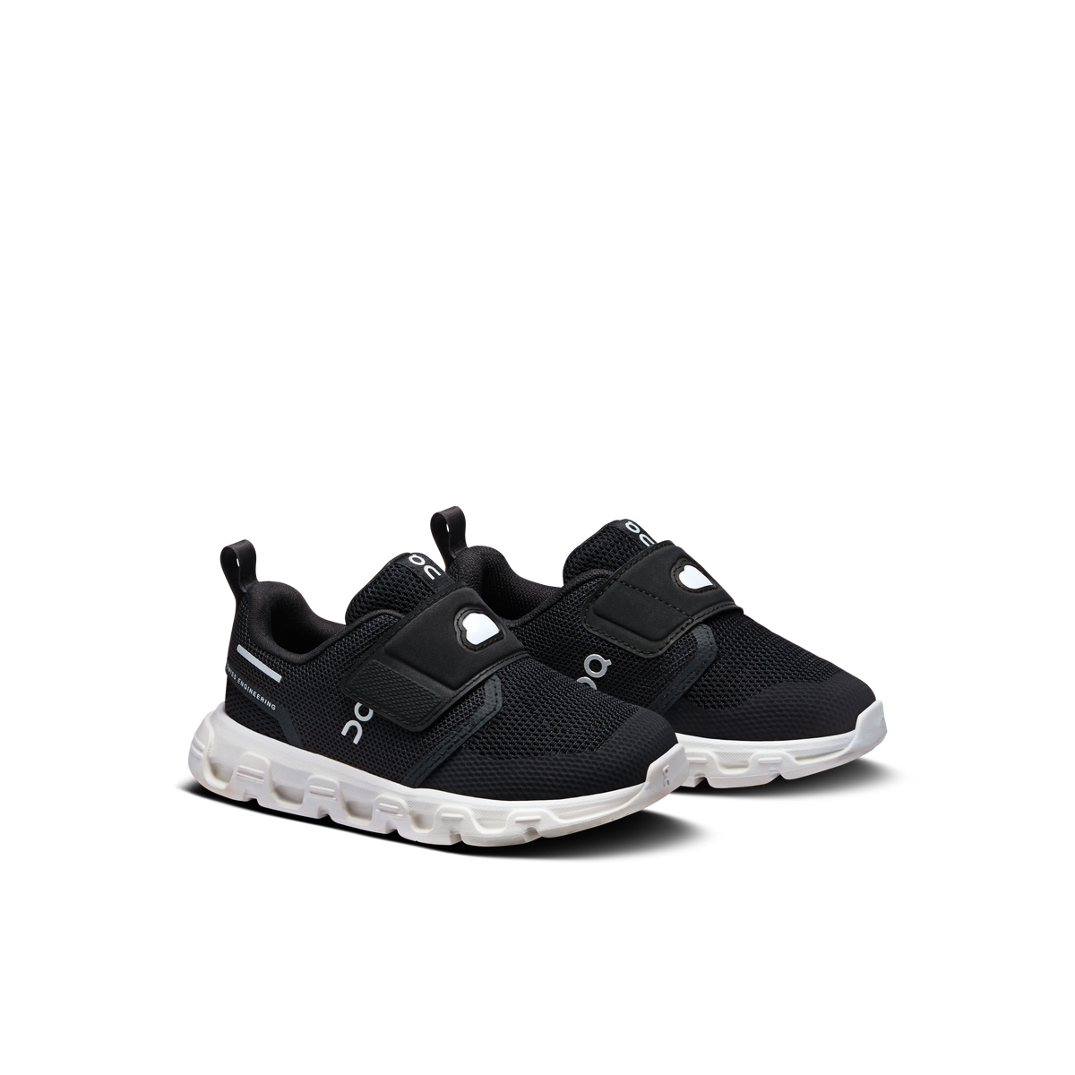 On Cloud Dash Black White