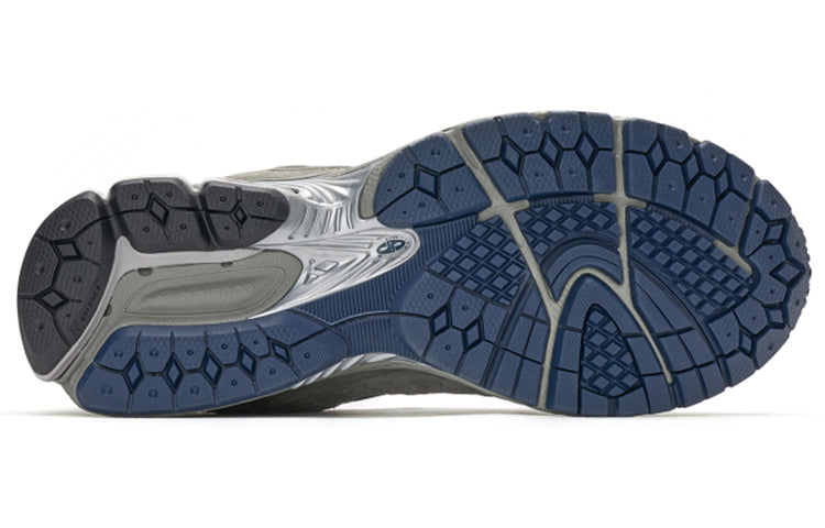 New Balance 2002R Light Grey