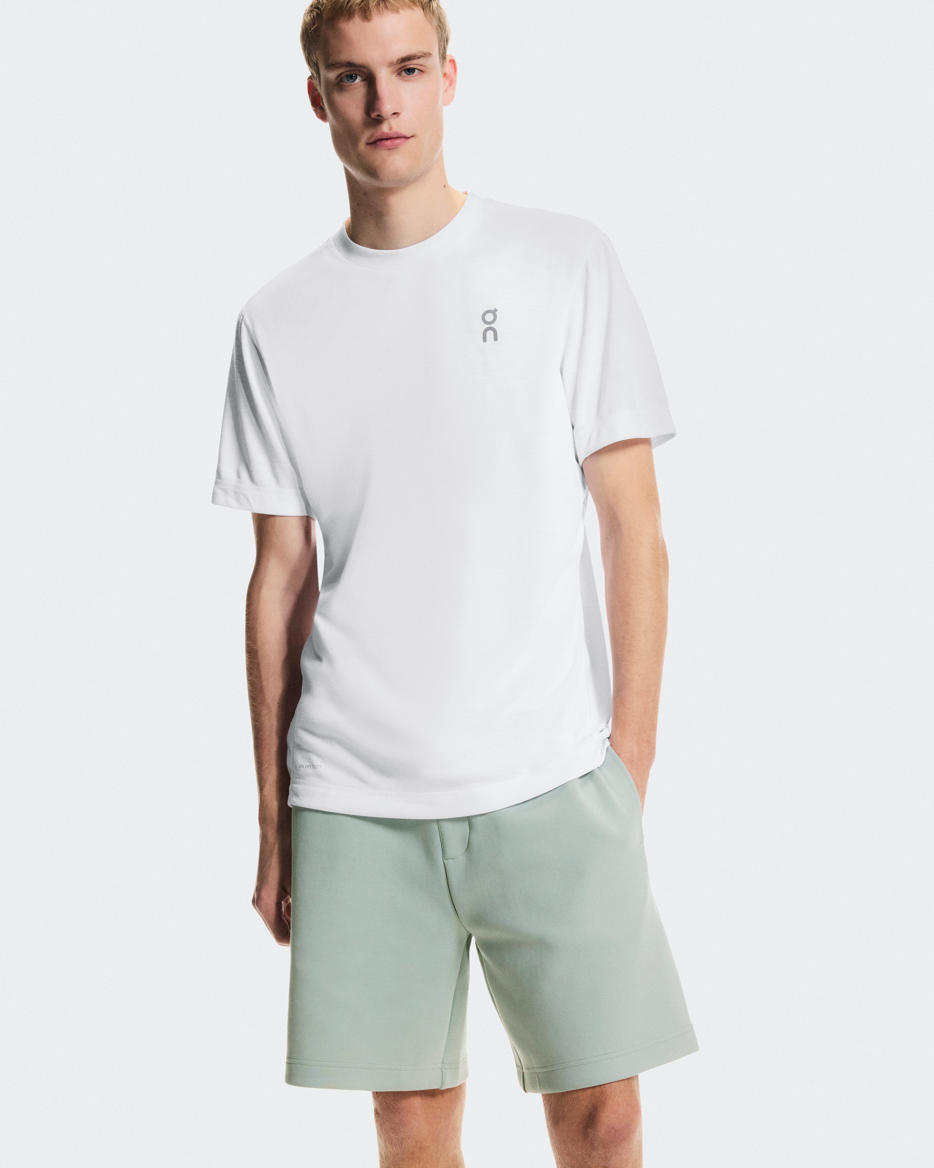 On Focus Tech Shorts Mineral