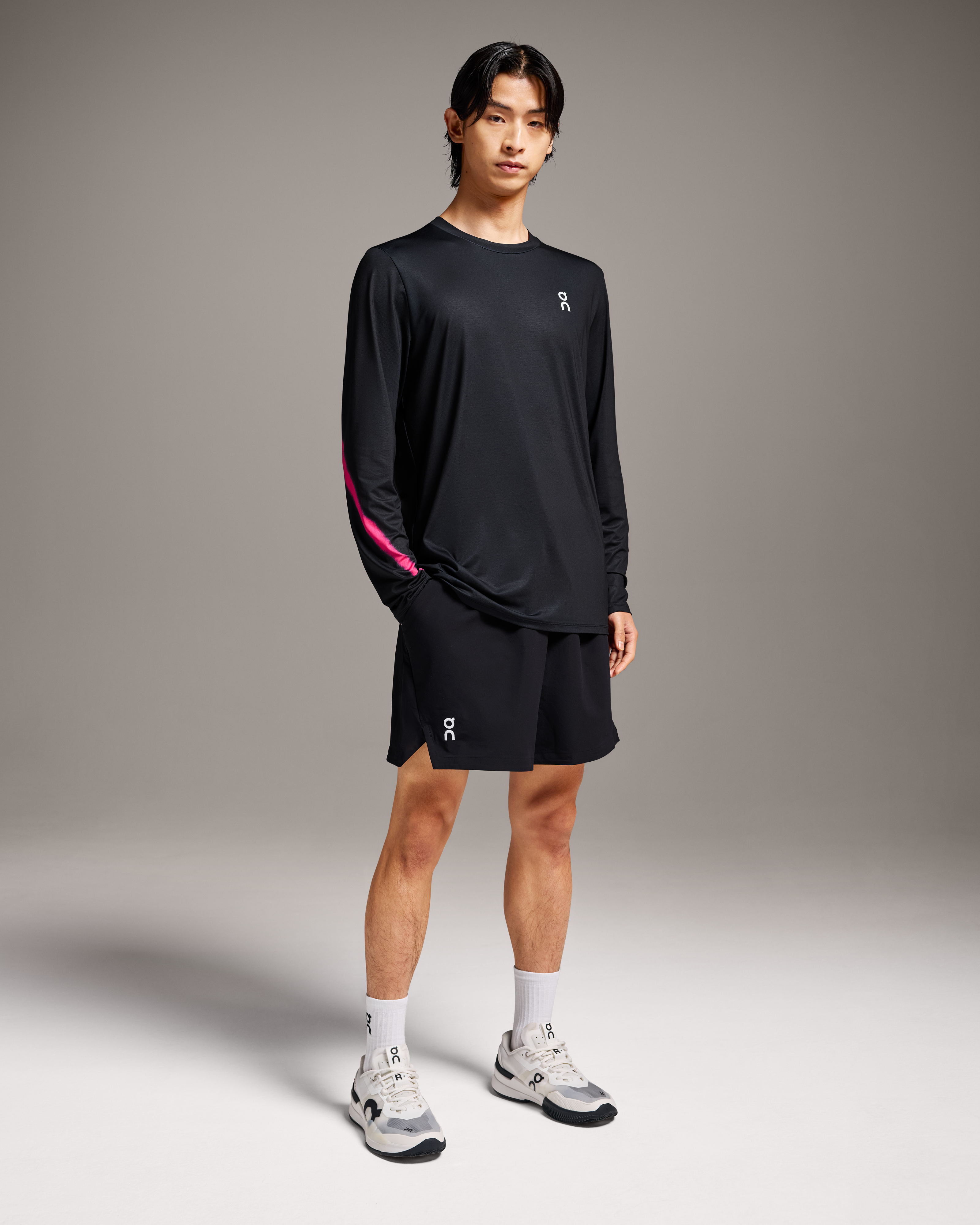 On Court Long-T Black