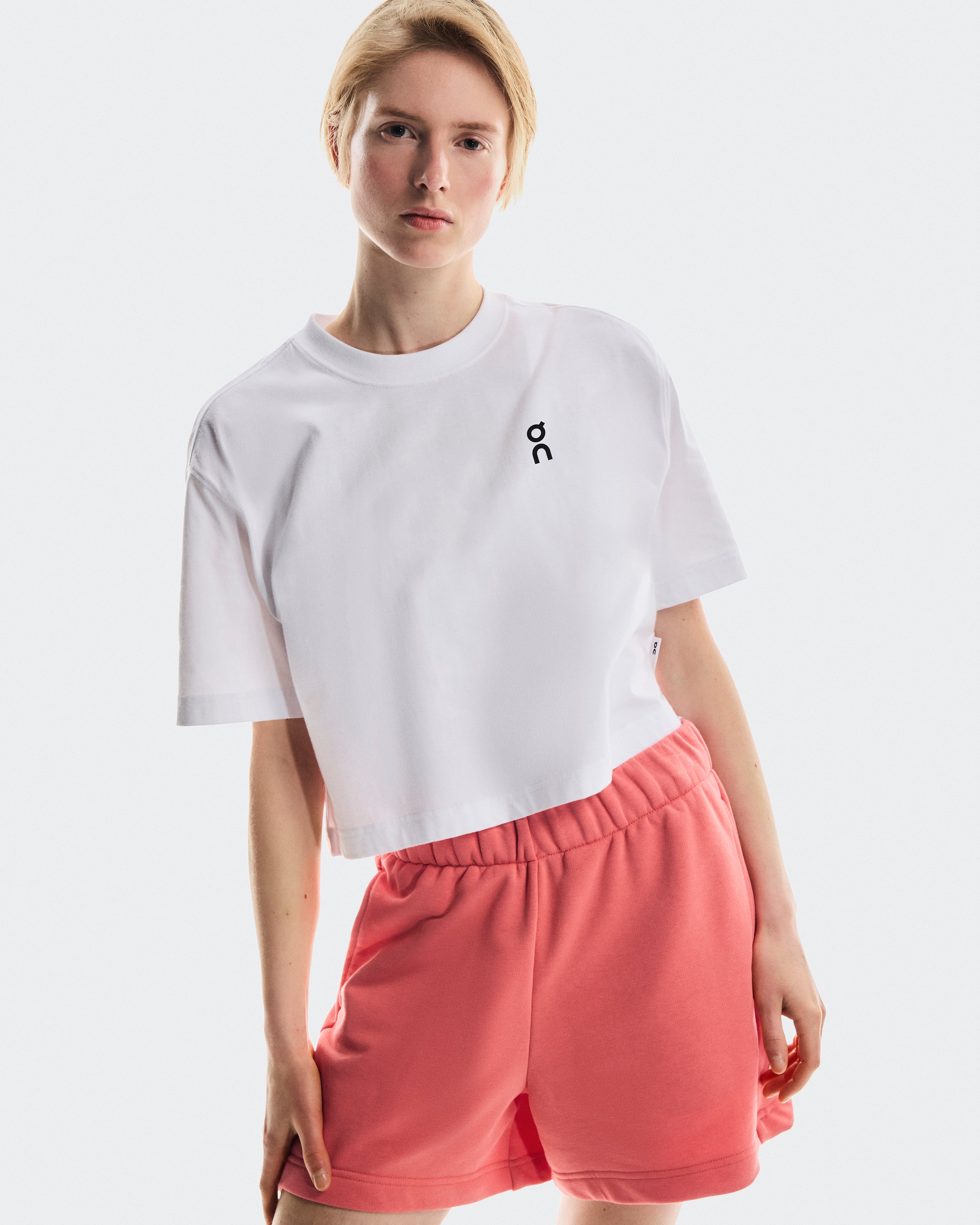 On Club Shorts Coral (Women's)